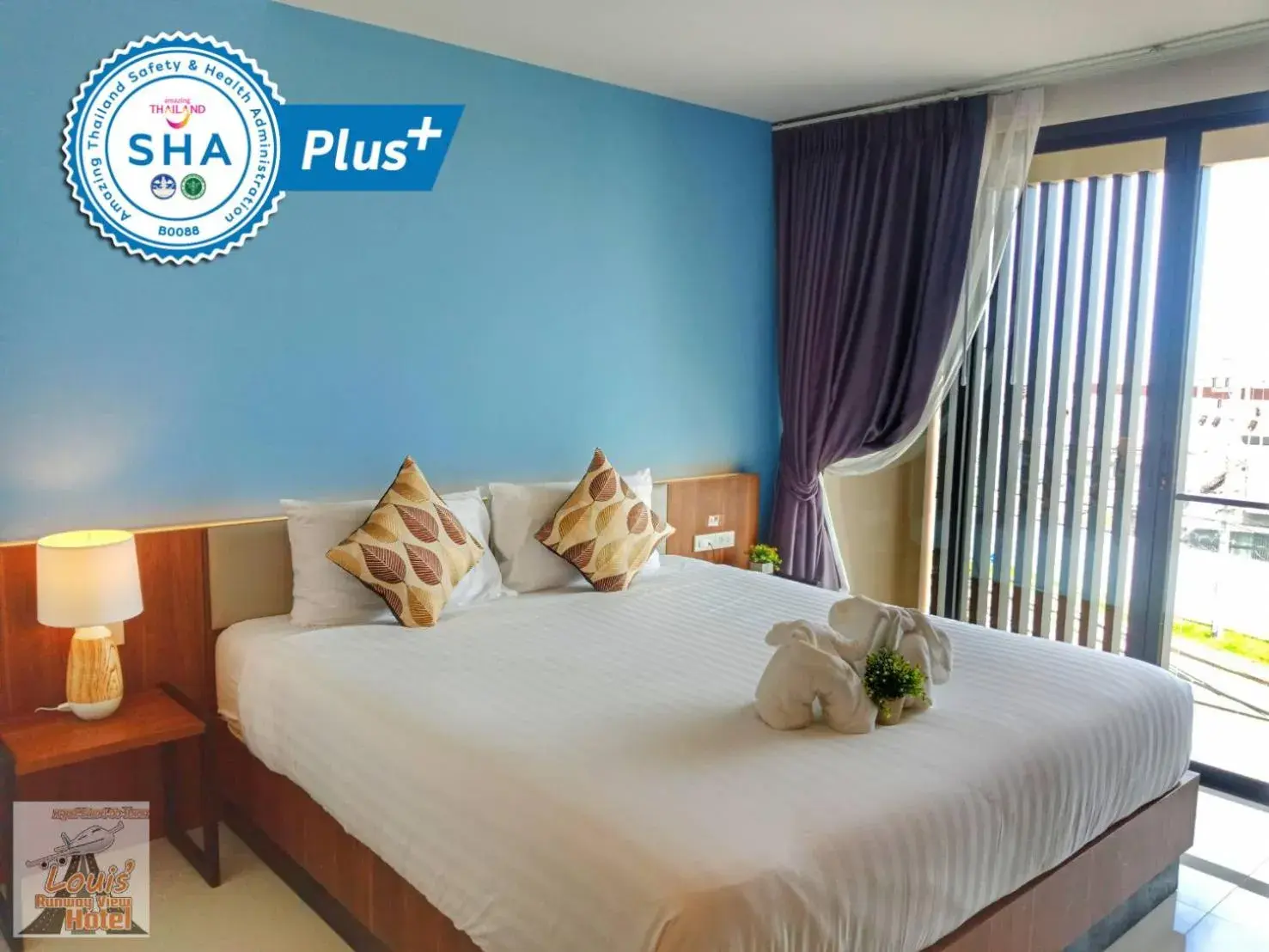 Bed in Louis' Runway View Hotel - SHA Extra Plus Bed in Louis' Runway View Hotel - SHA Extra Plus