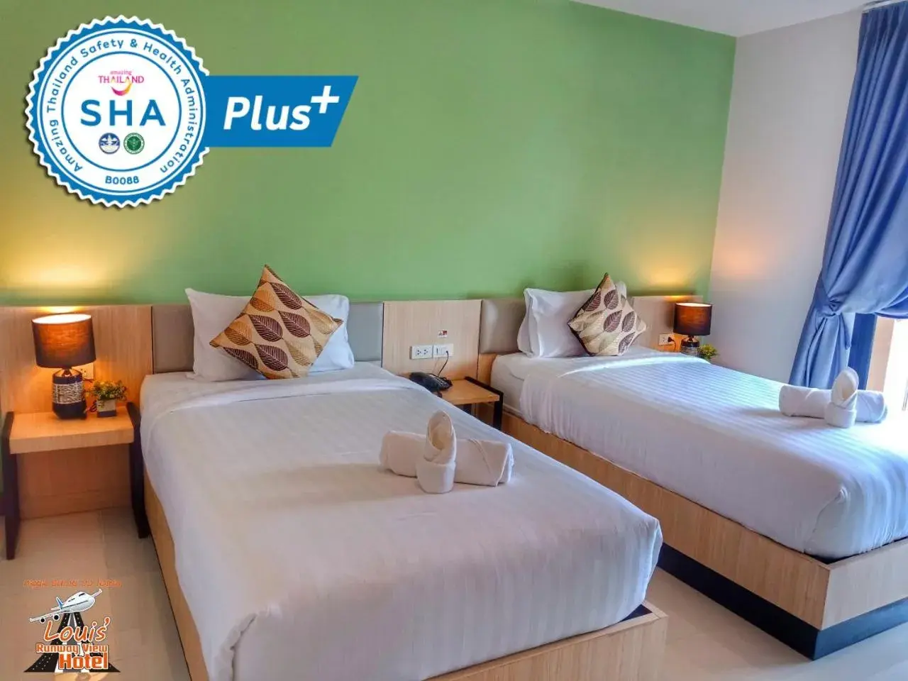 Bed in Louis' Runway View Hotel - SHA Extra Plus Bed in Louis' Runway View Hotel - SHA Extra Plus