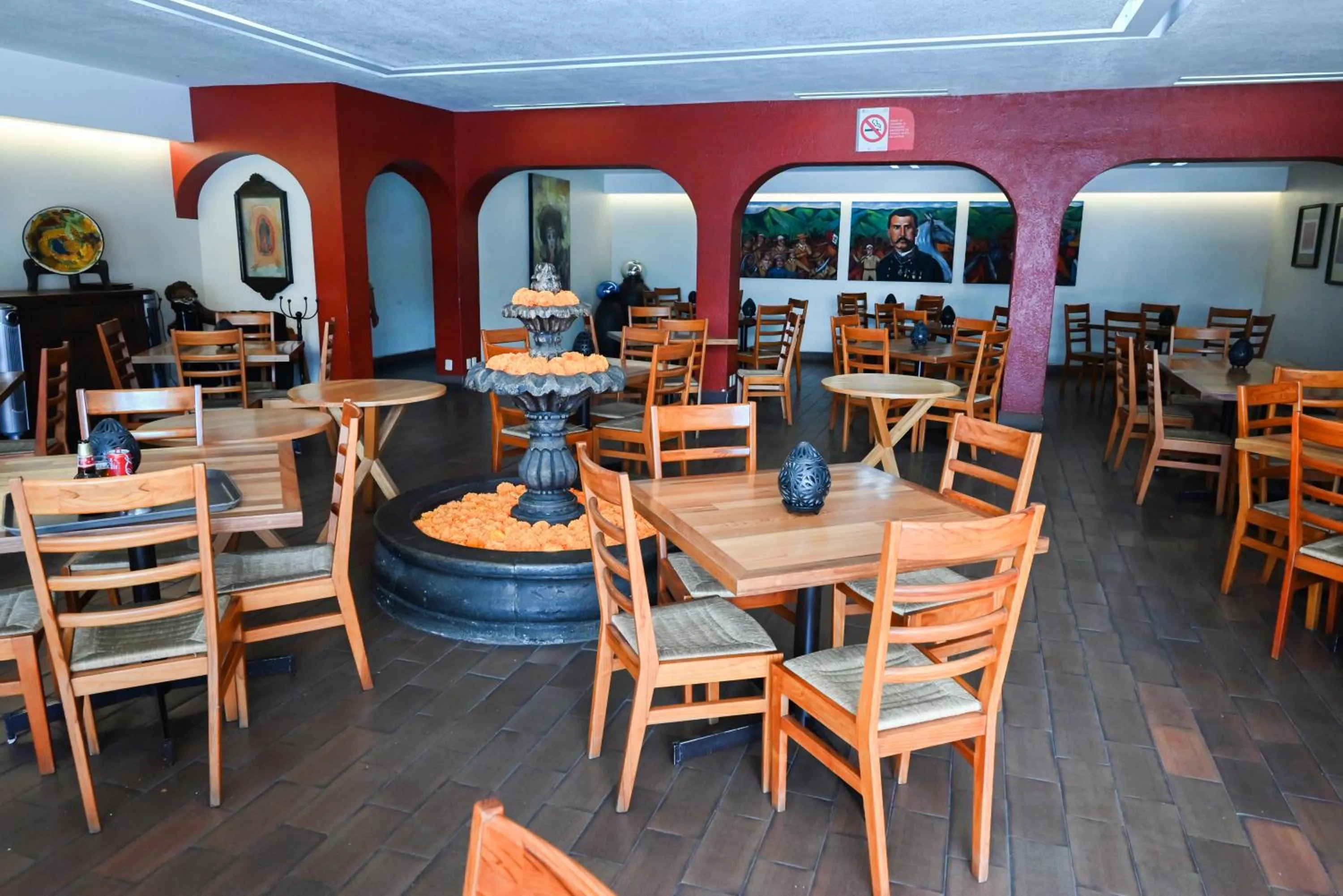 Restaurant/places to eat in Hotel Hacienda