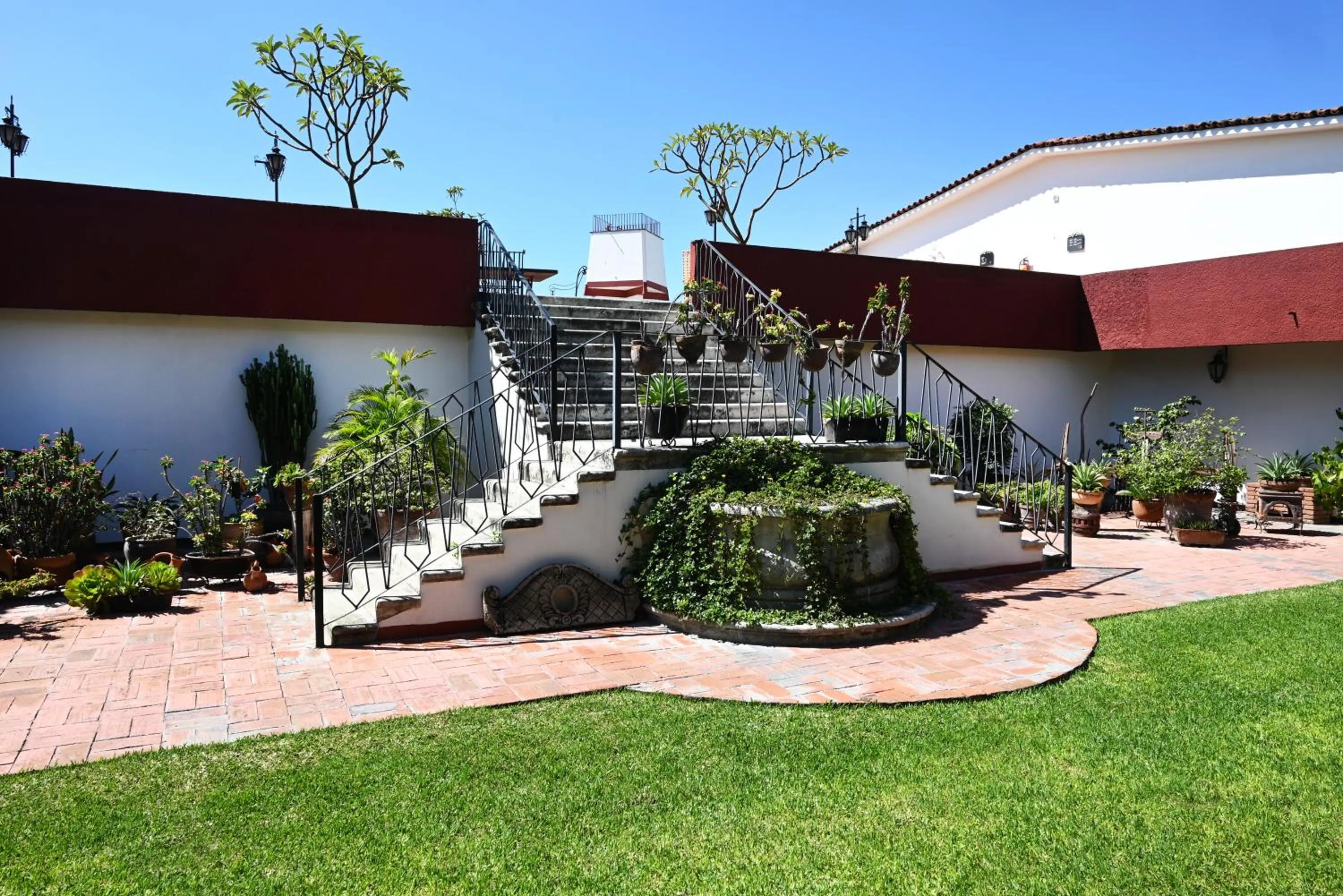 Day in Hotel Hacienda