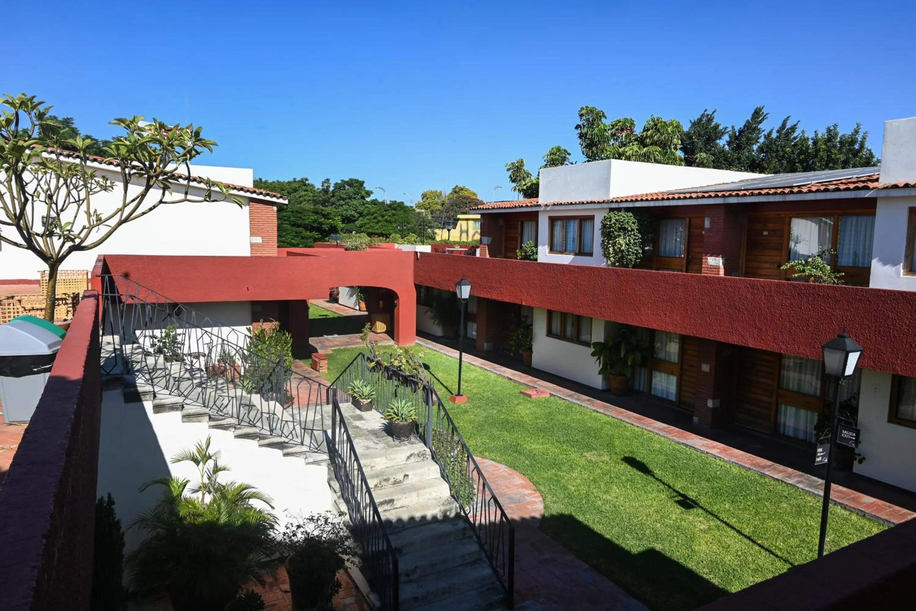 Day in Hotel Hacienda