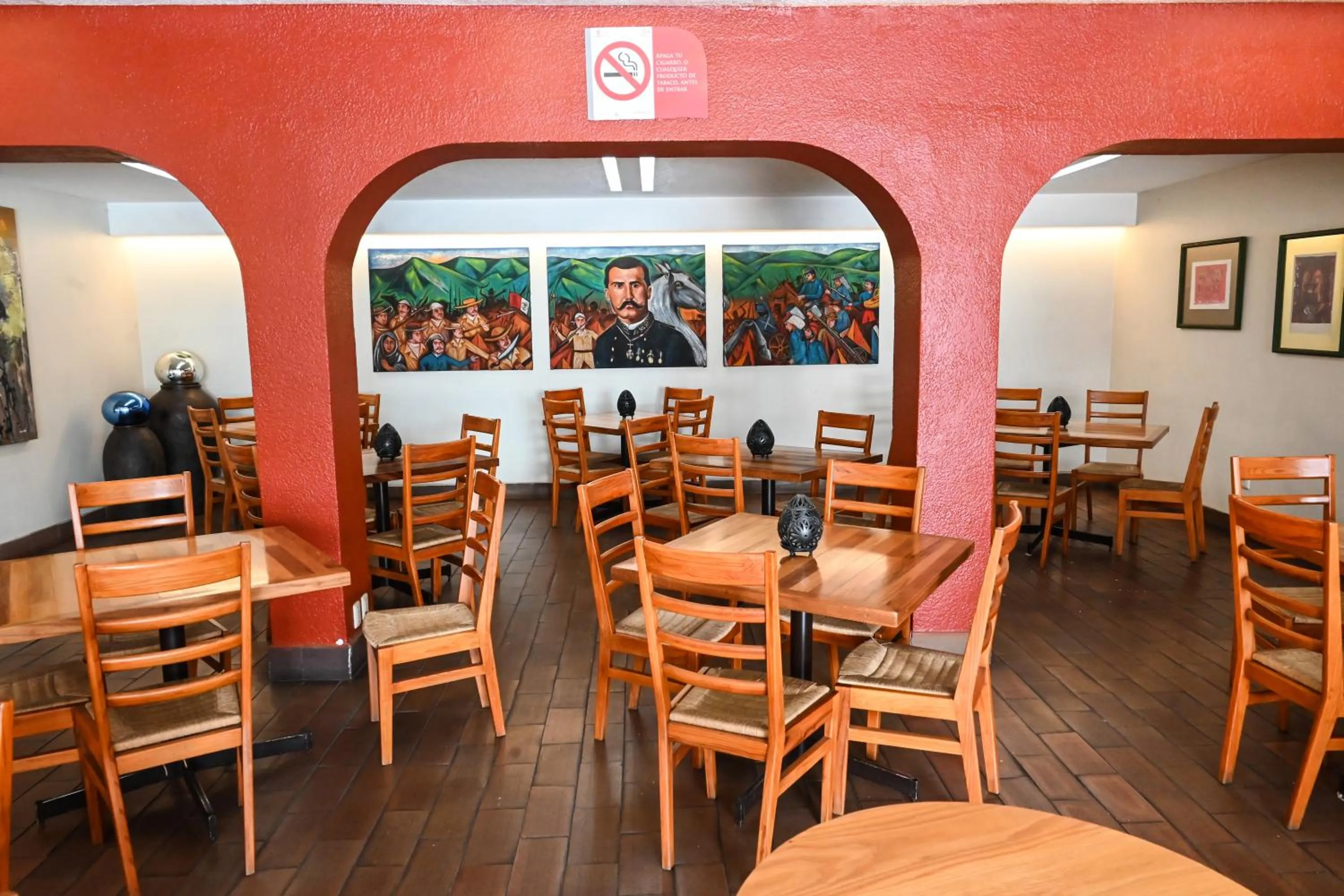 Restaurant/places to eat in Hotel Hacienda