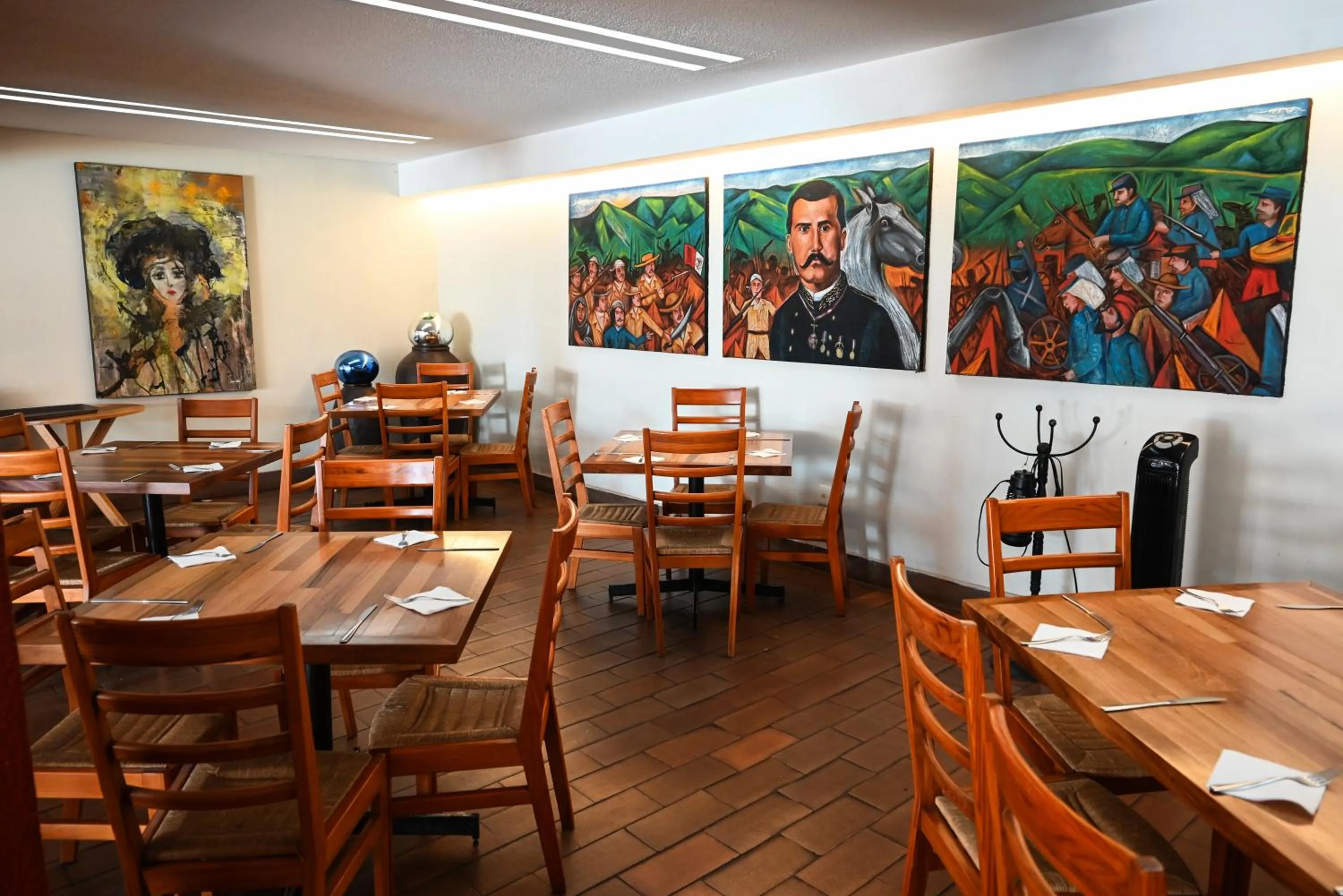 Restaurant/places to eat in Hotel Hacienda