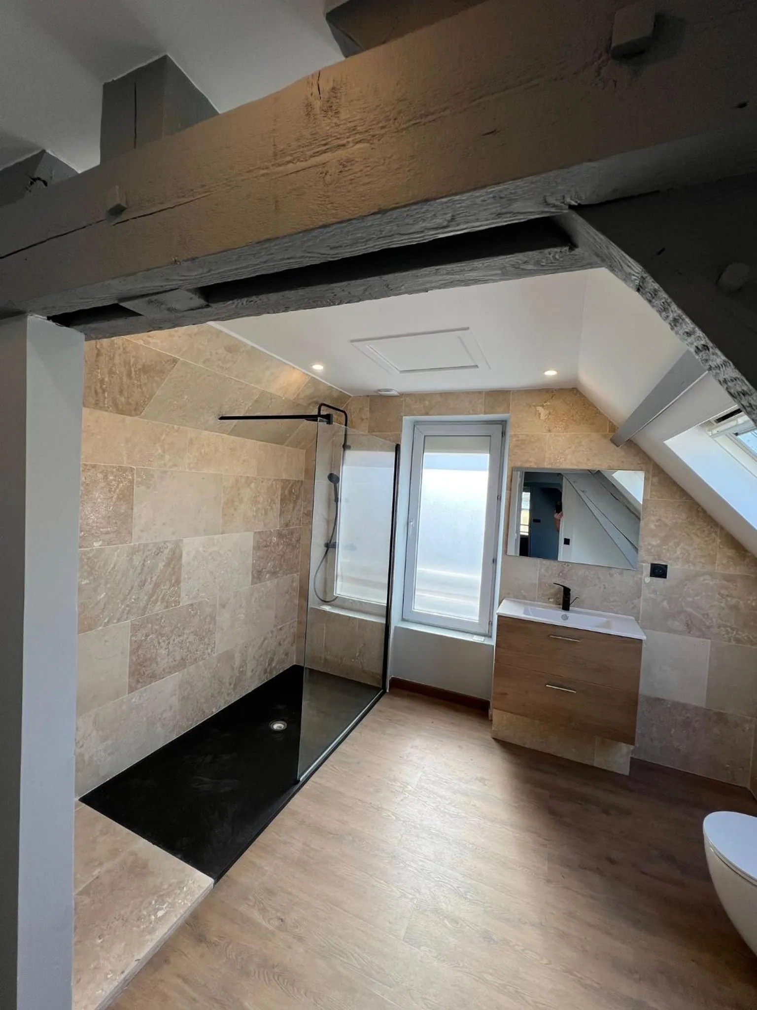 Bathroom in Maison d'Alice - avec SPA