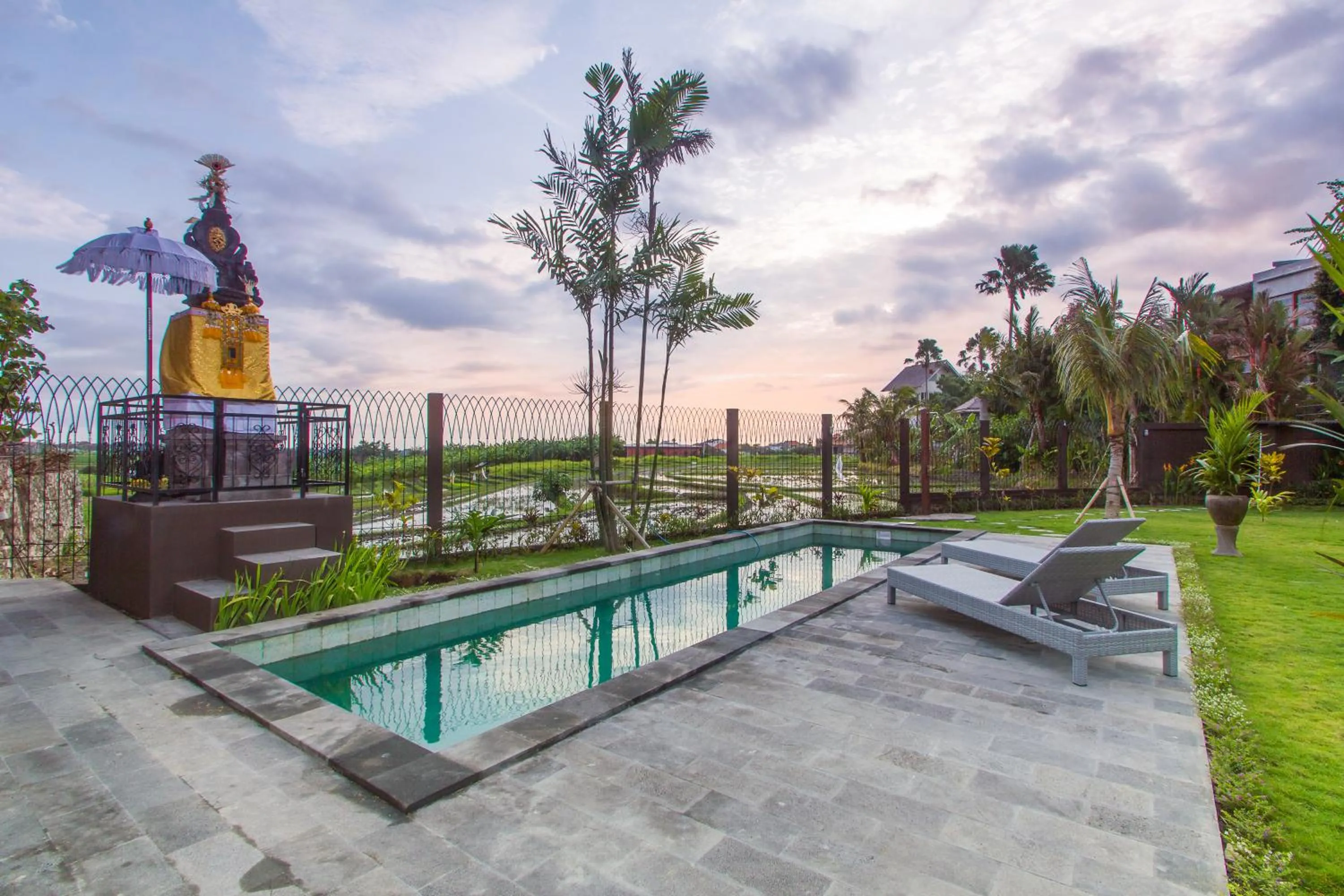 Swimming pool in The Uma Guesthouse