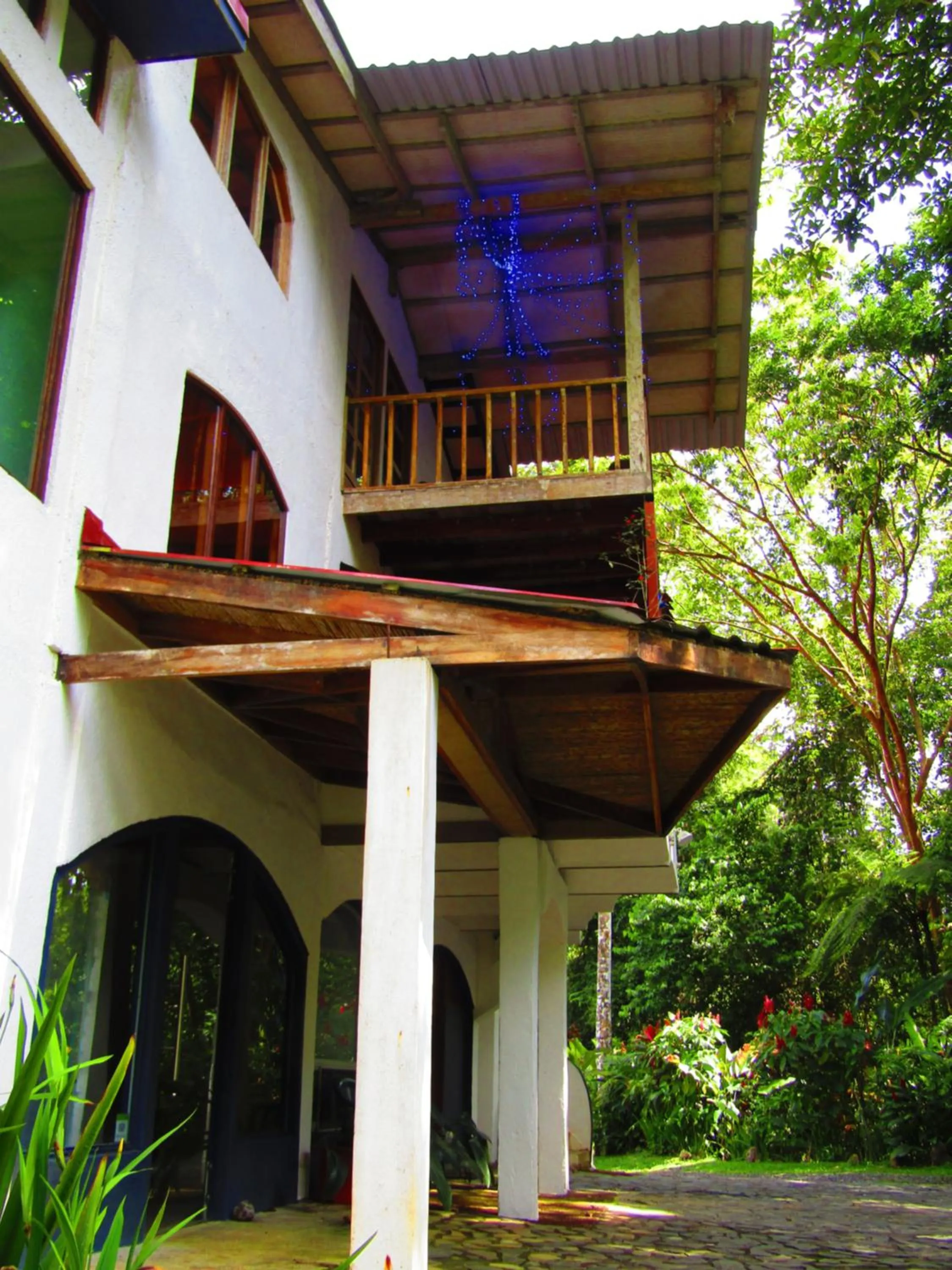 Property building in Agua Inn