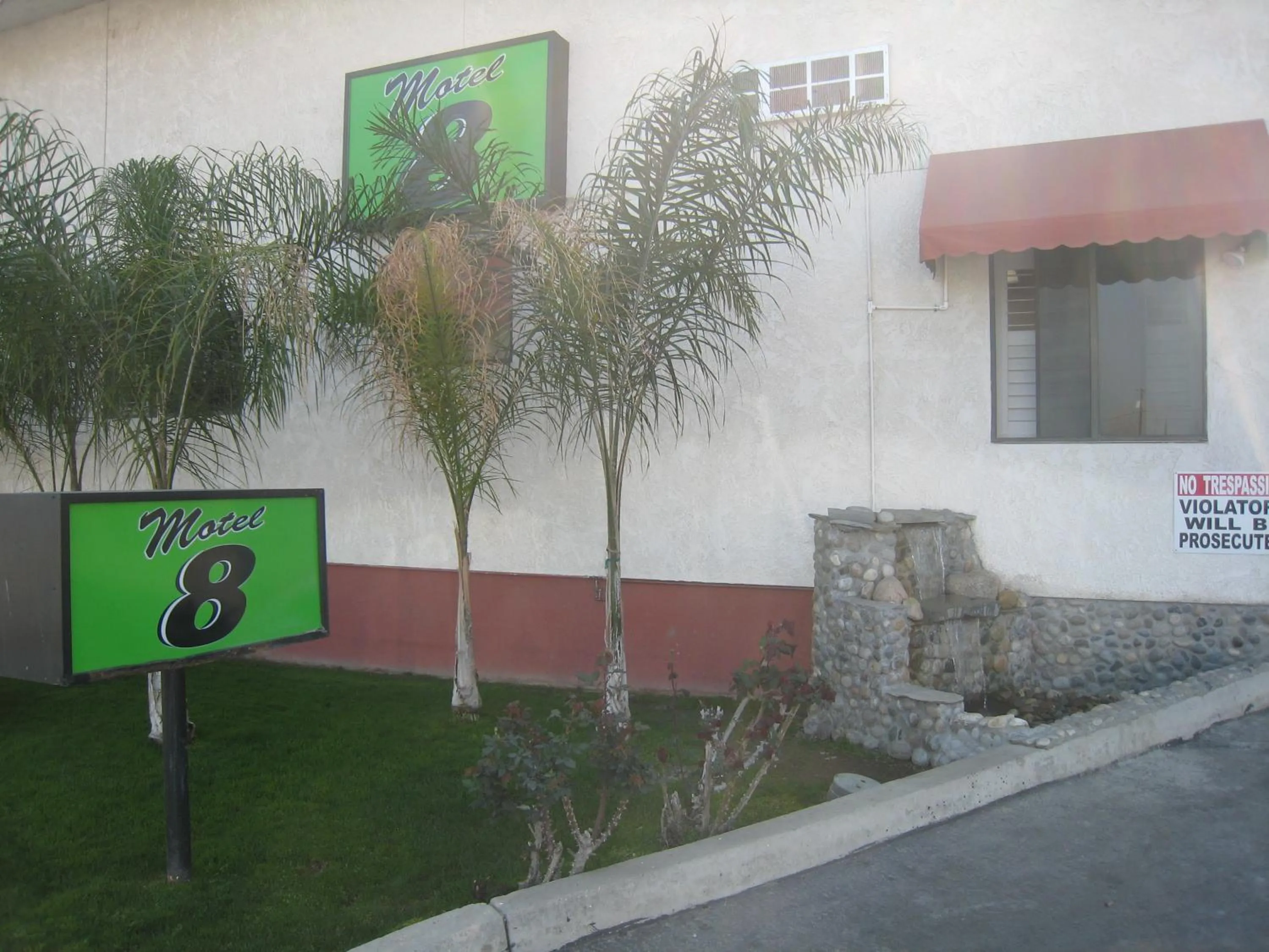 Area and facilities in Motel 8 Maricopa