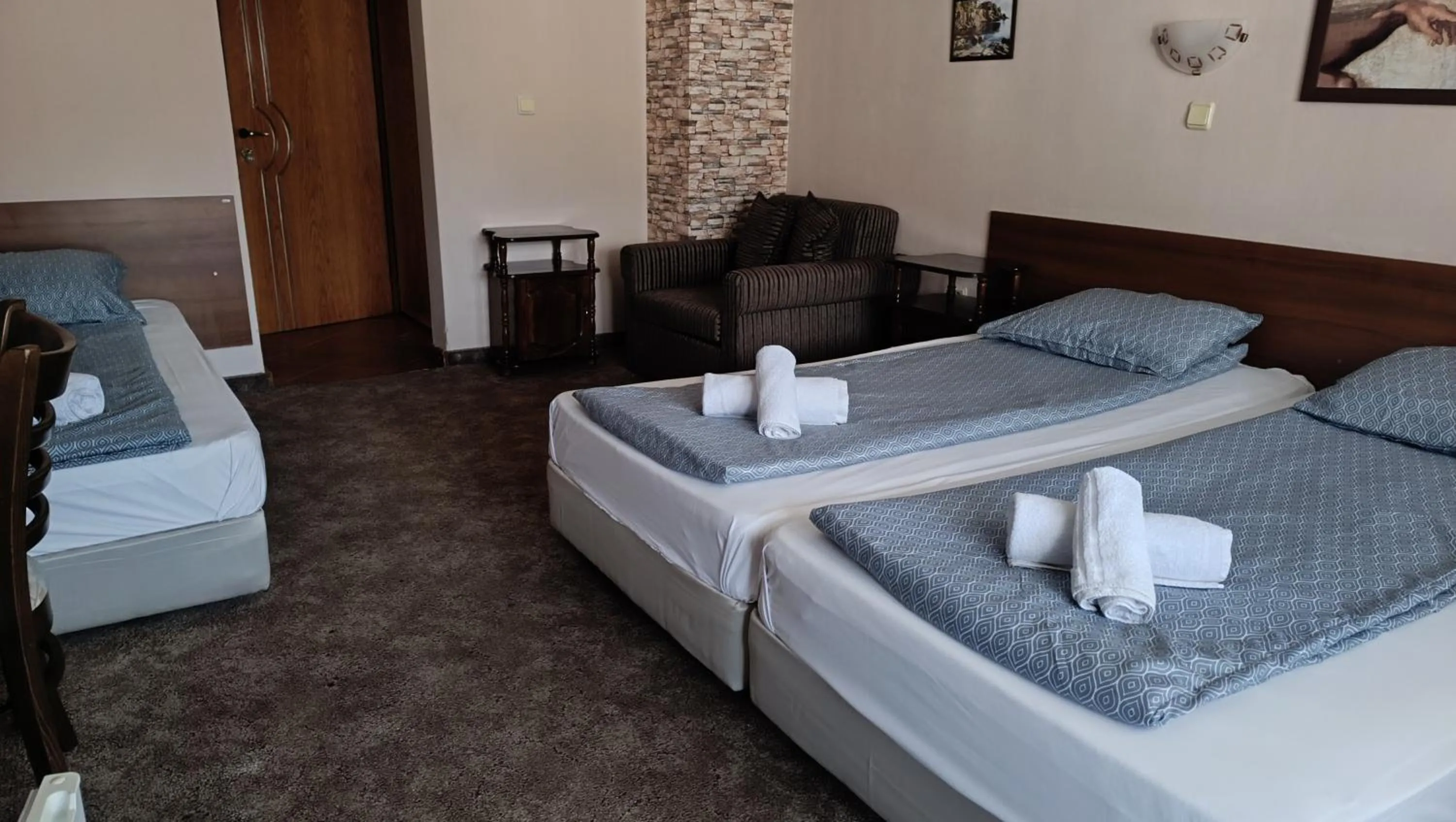 Bed in Hotel St. George Pobedonosets