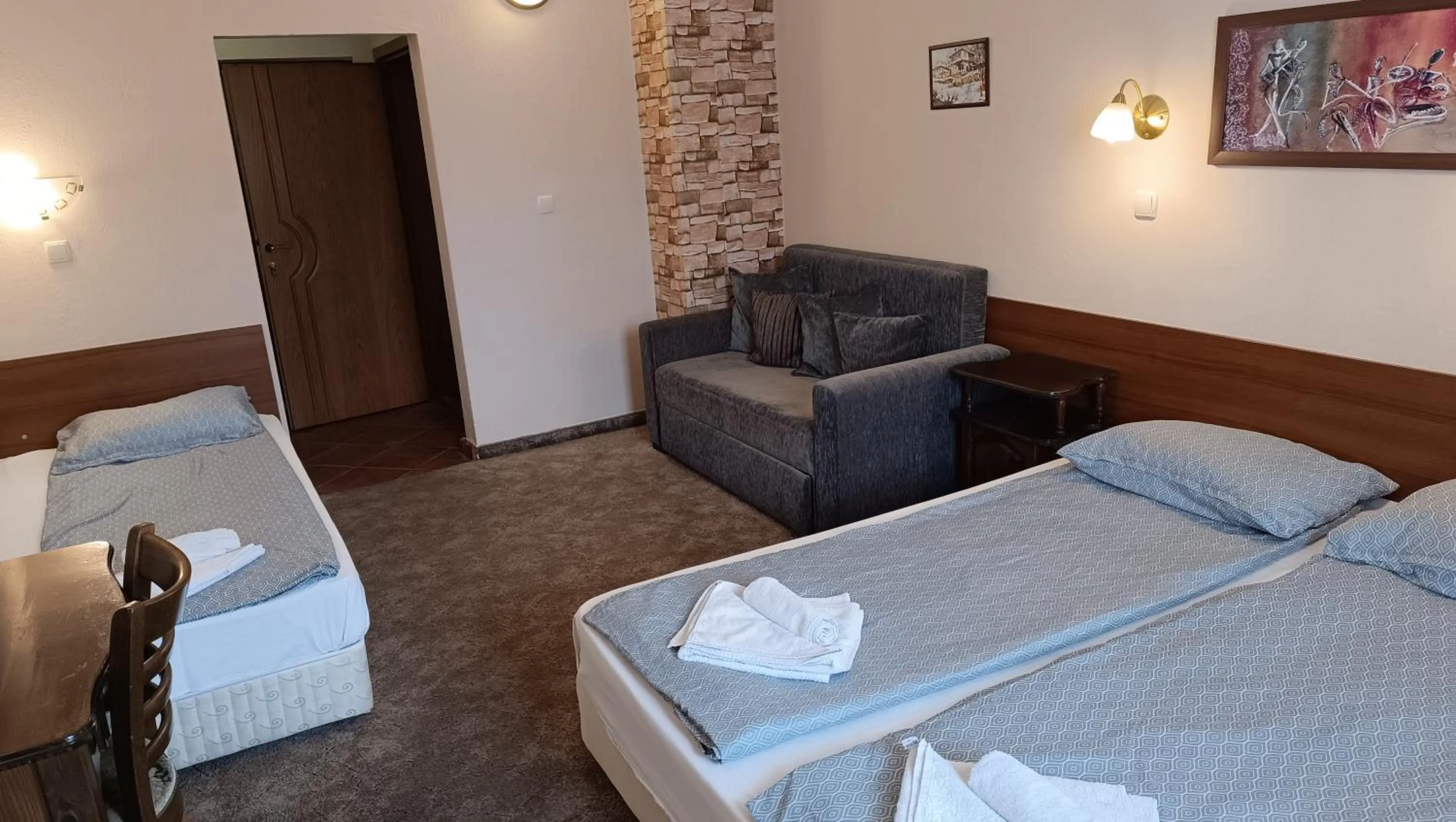 Bedroom, Bed in Hotel St. George Pobedonosets