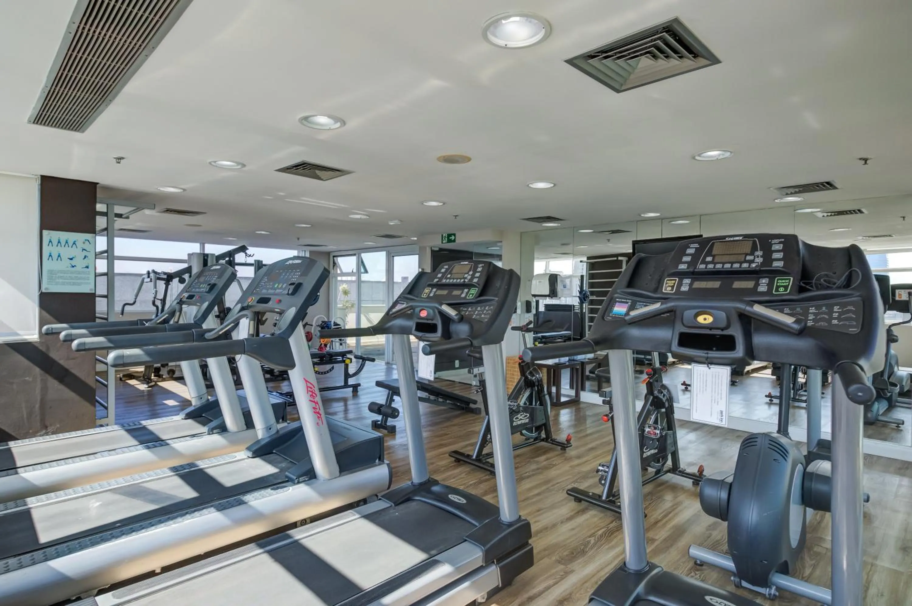 Fitness centre/facilities in Park Inn by Radisson Berrini