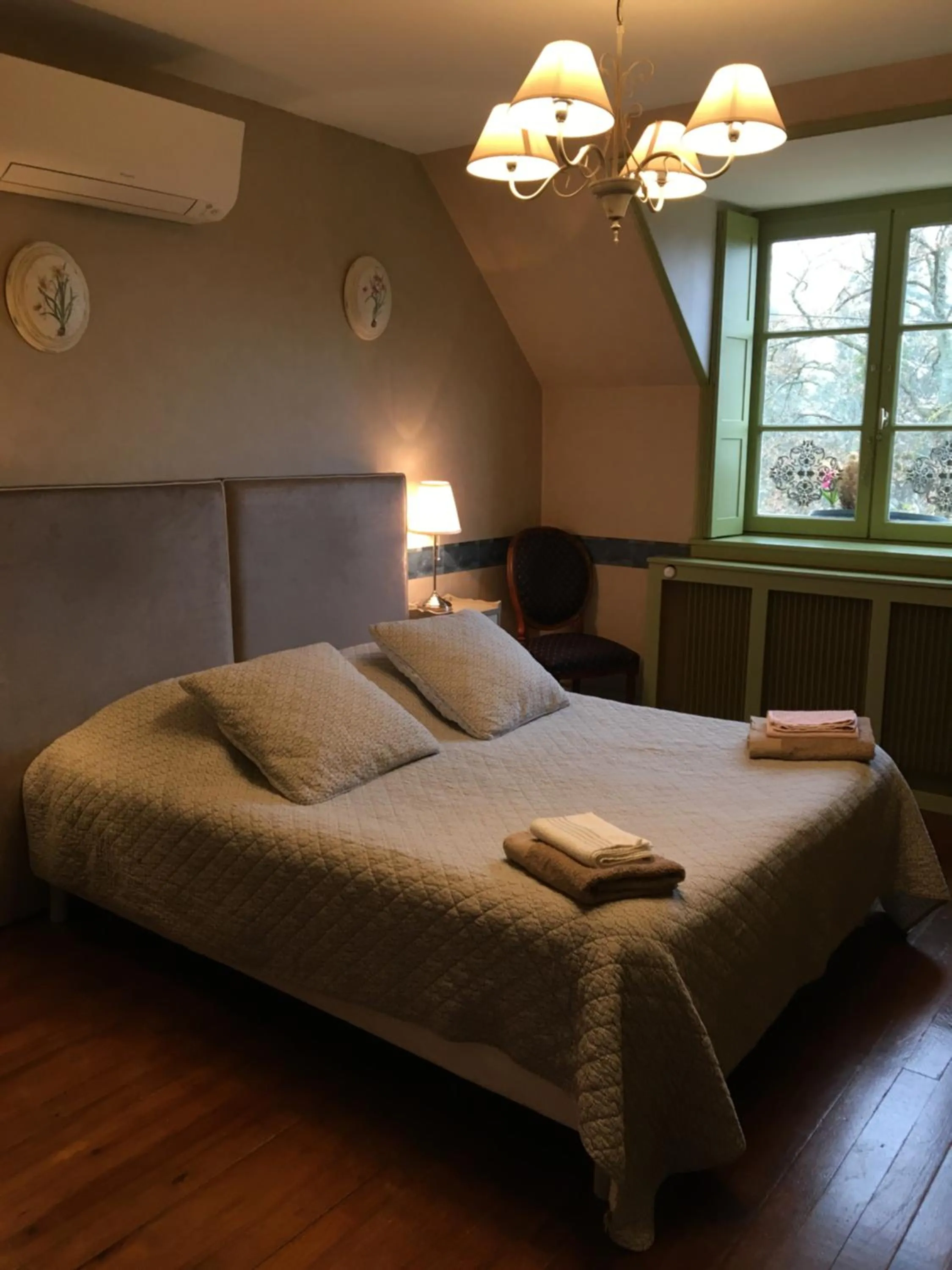 Bed in Le Clos Mony