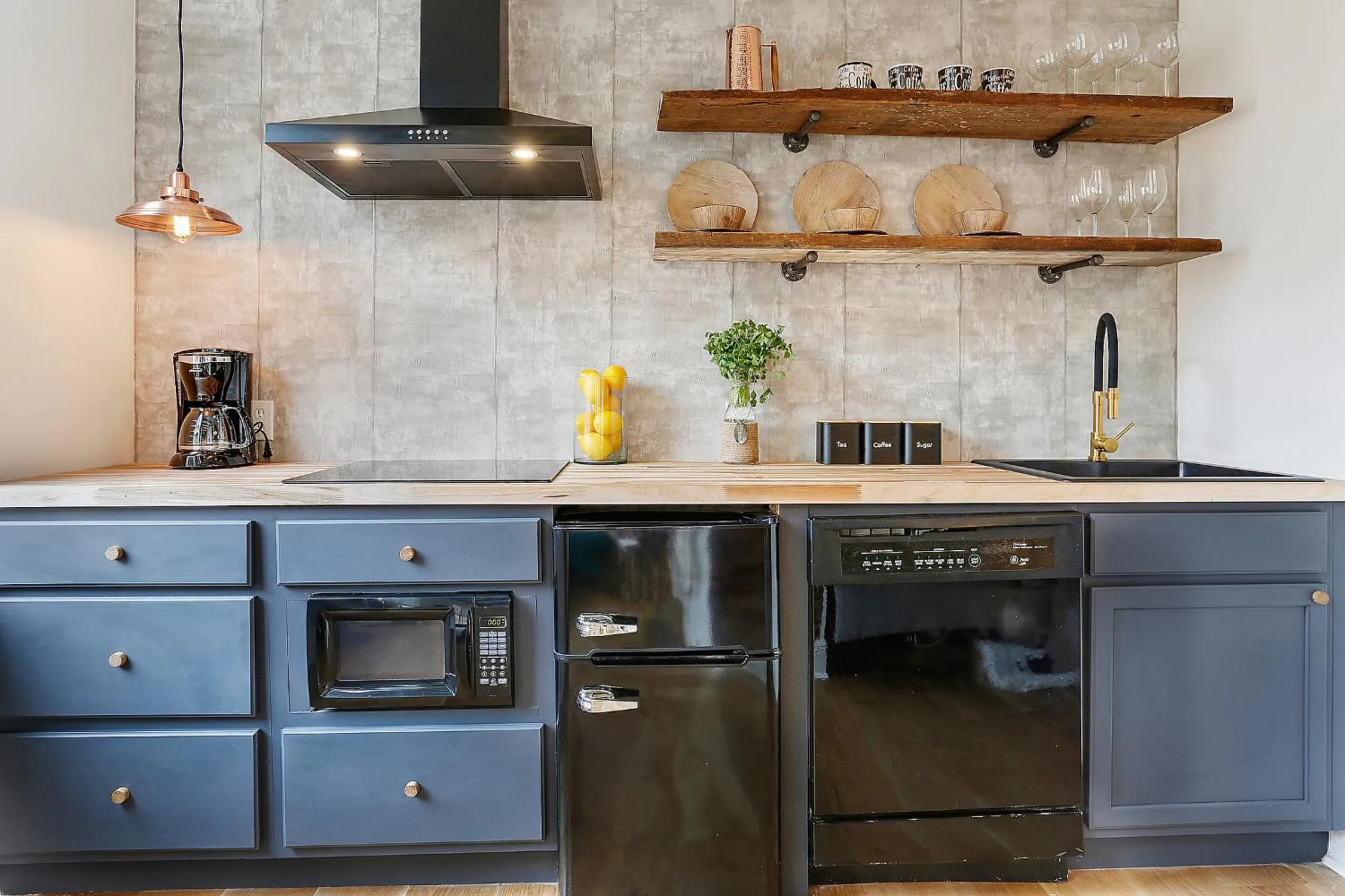 Kitchen or kitchenette in Saint Philip Residence