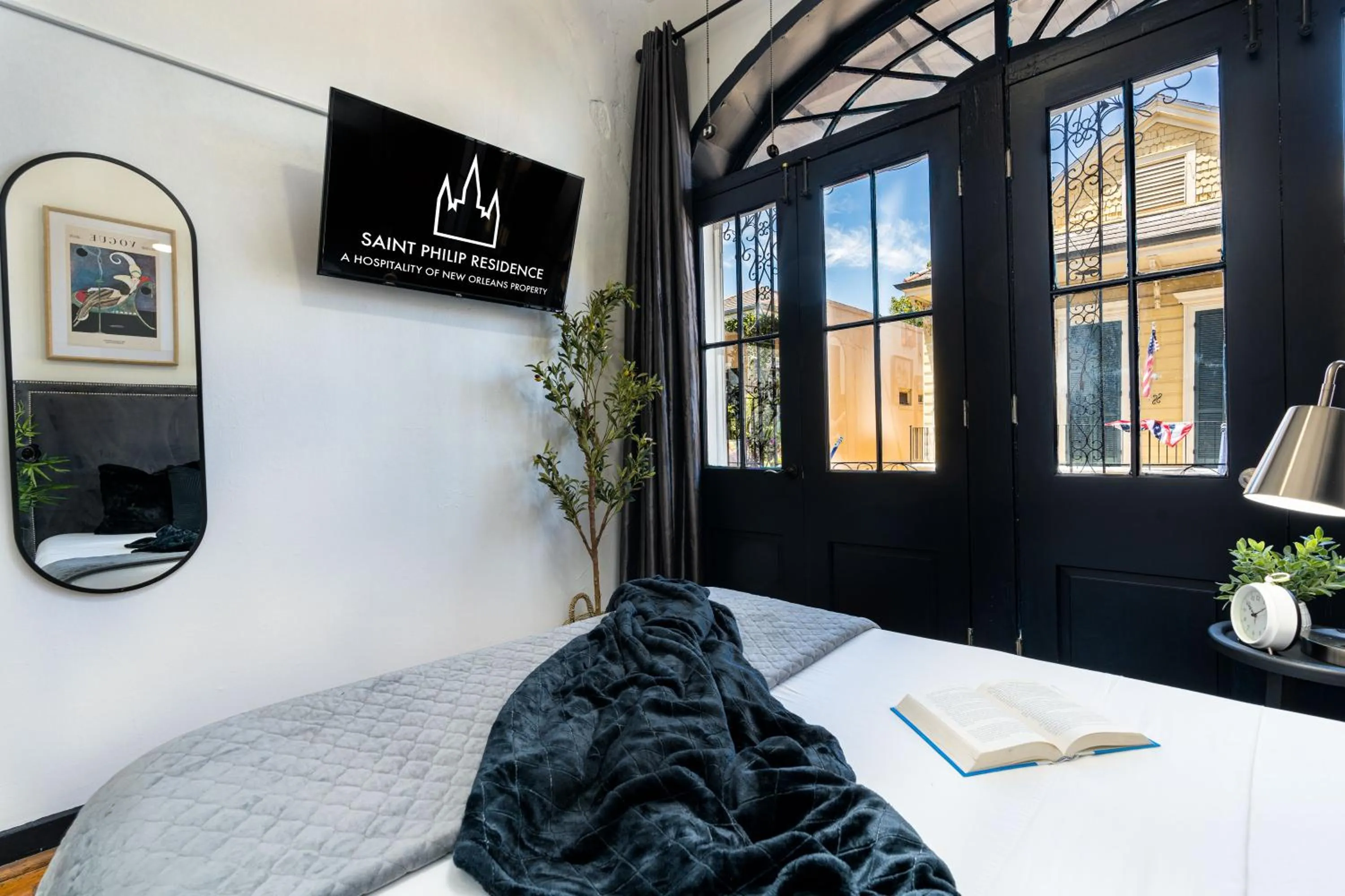 Bed in Saint Philip Residence