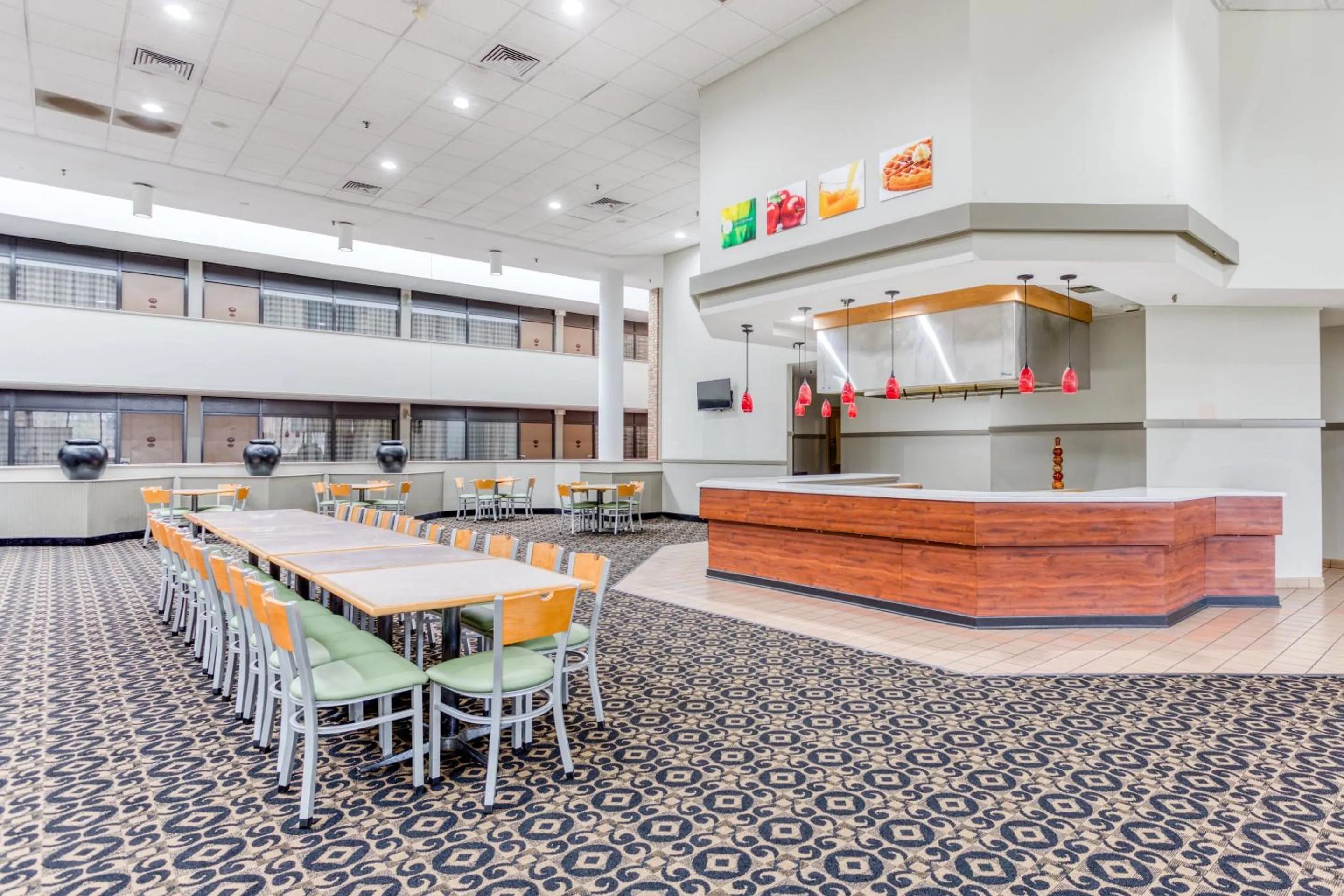 Restaurant/places to eat in OYO Townhouse Owensboro West