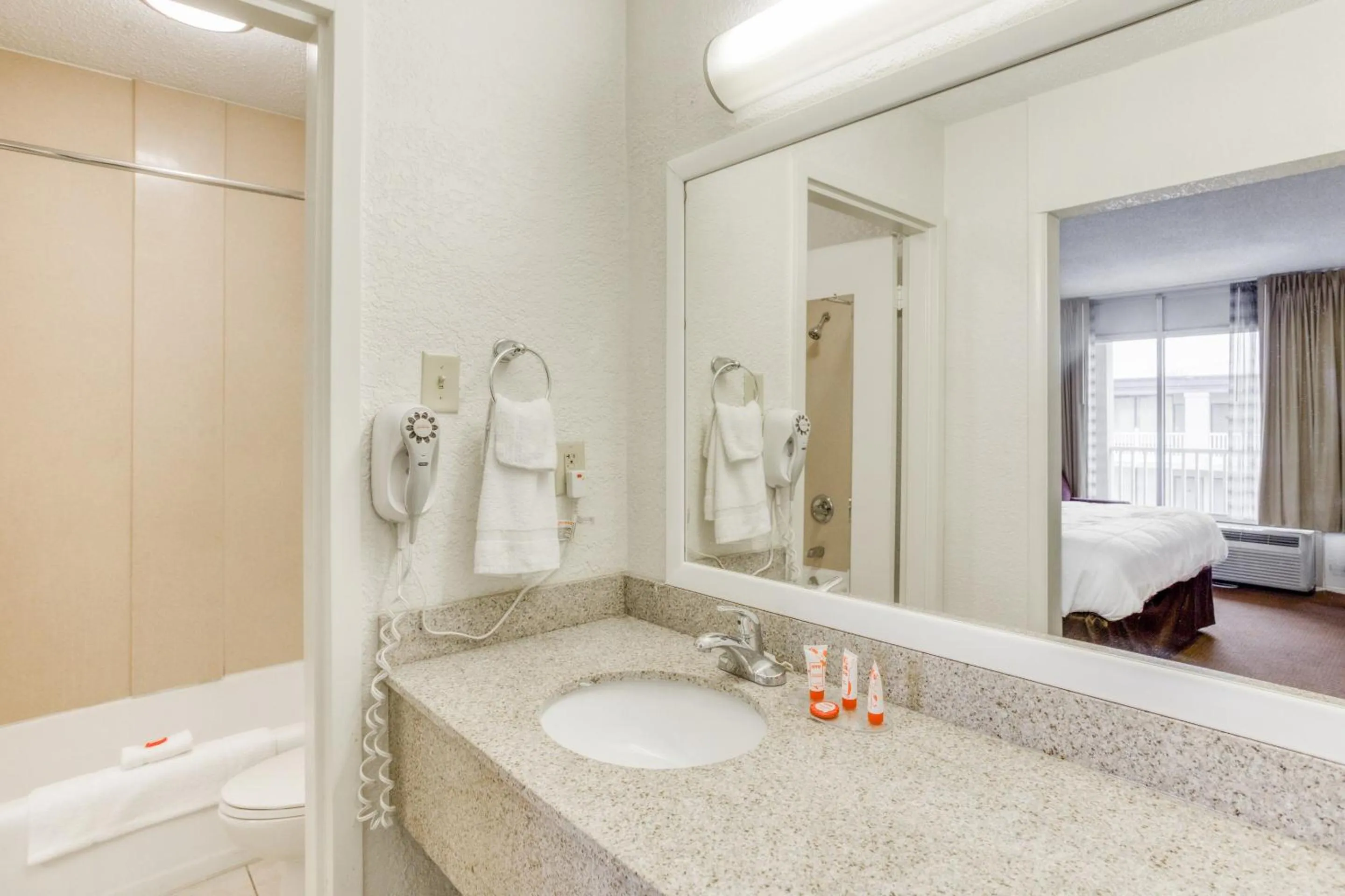 Bathroom in OYO Townhouse Owensboro West