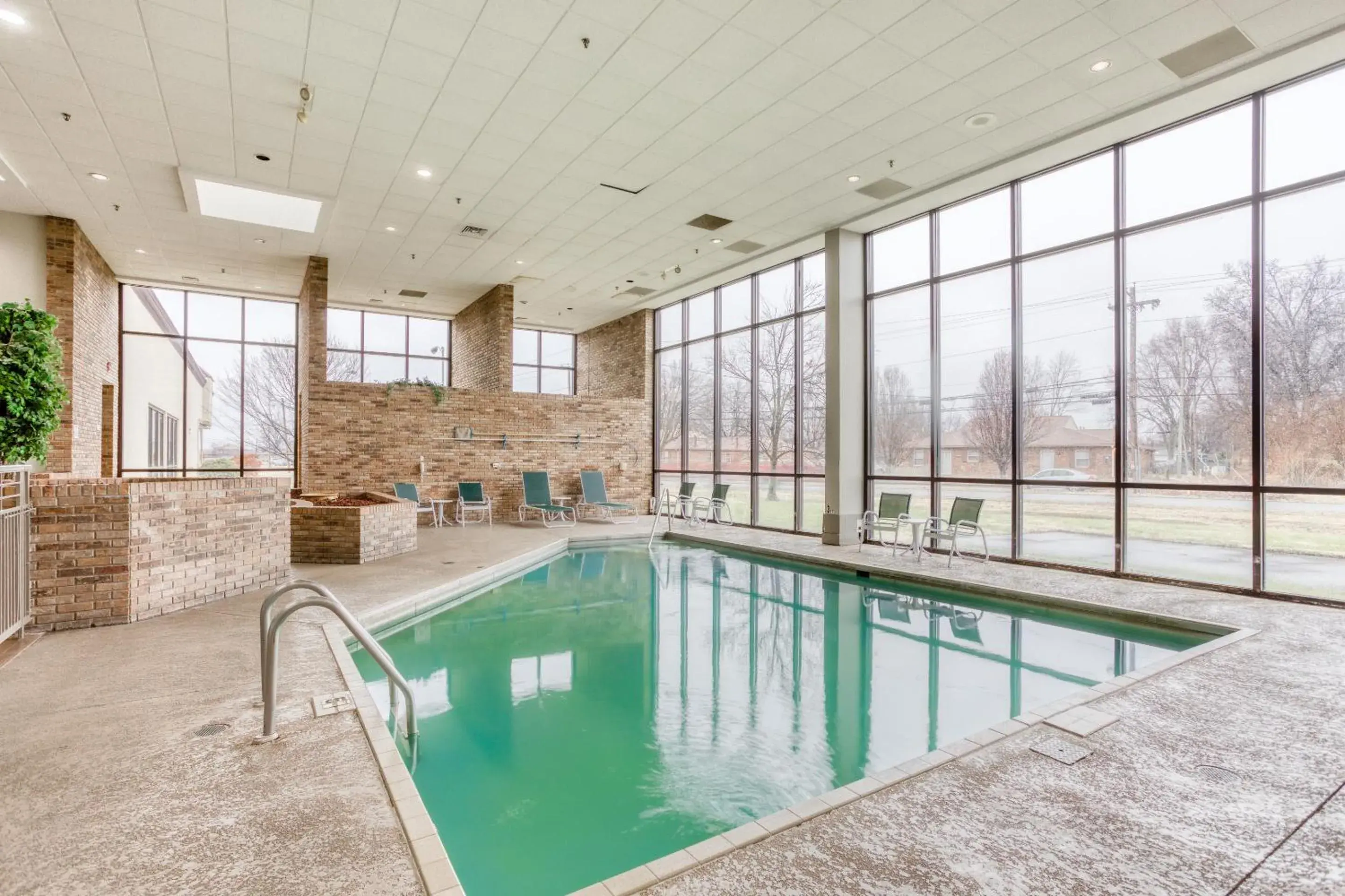 Swimming Pool in OYO Townhouse Owensboro West
