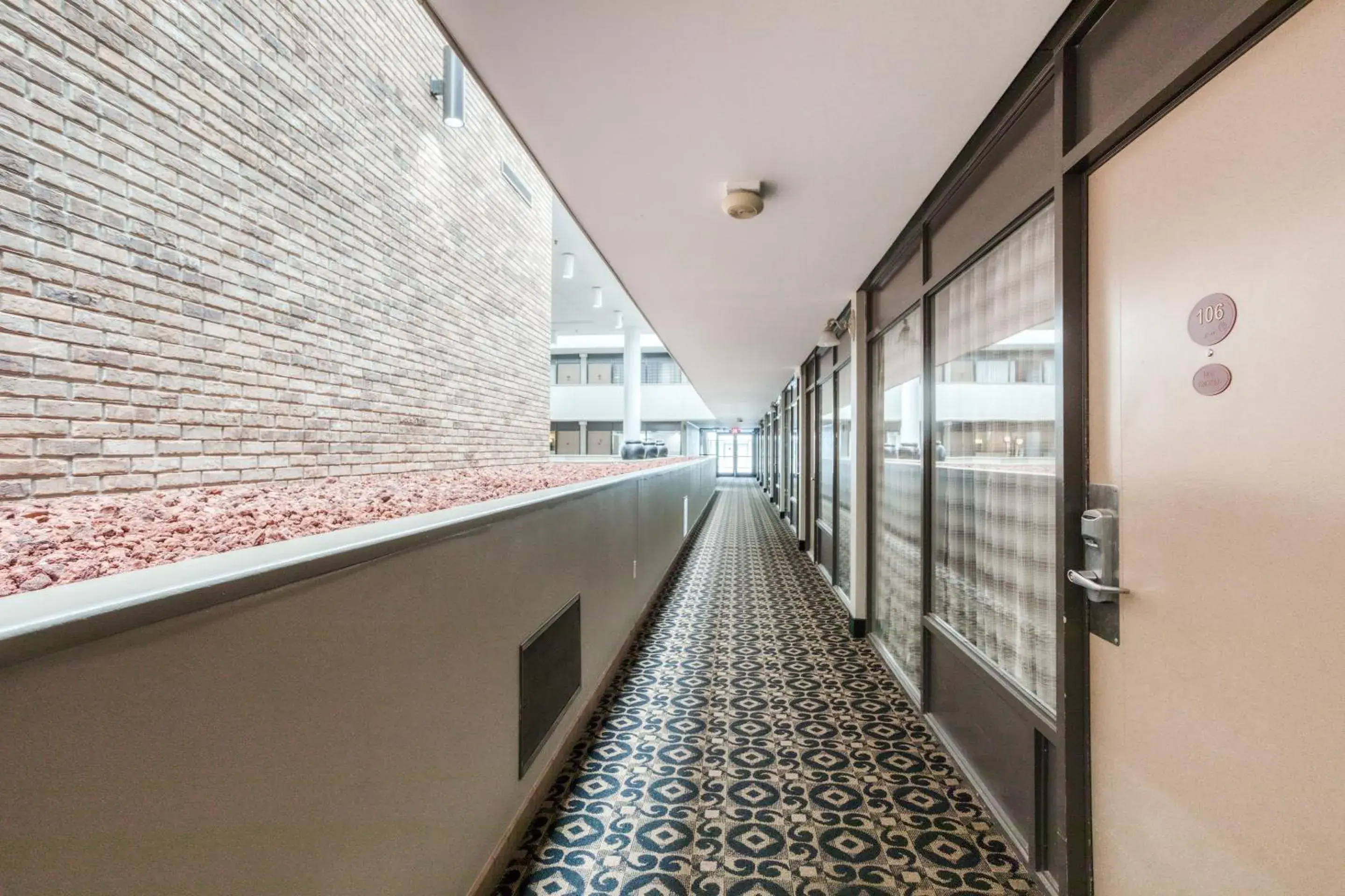 Balcony/Terrace in OYO Townhouse Owensboro West