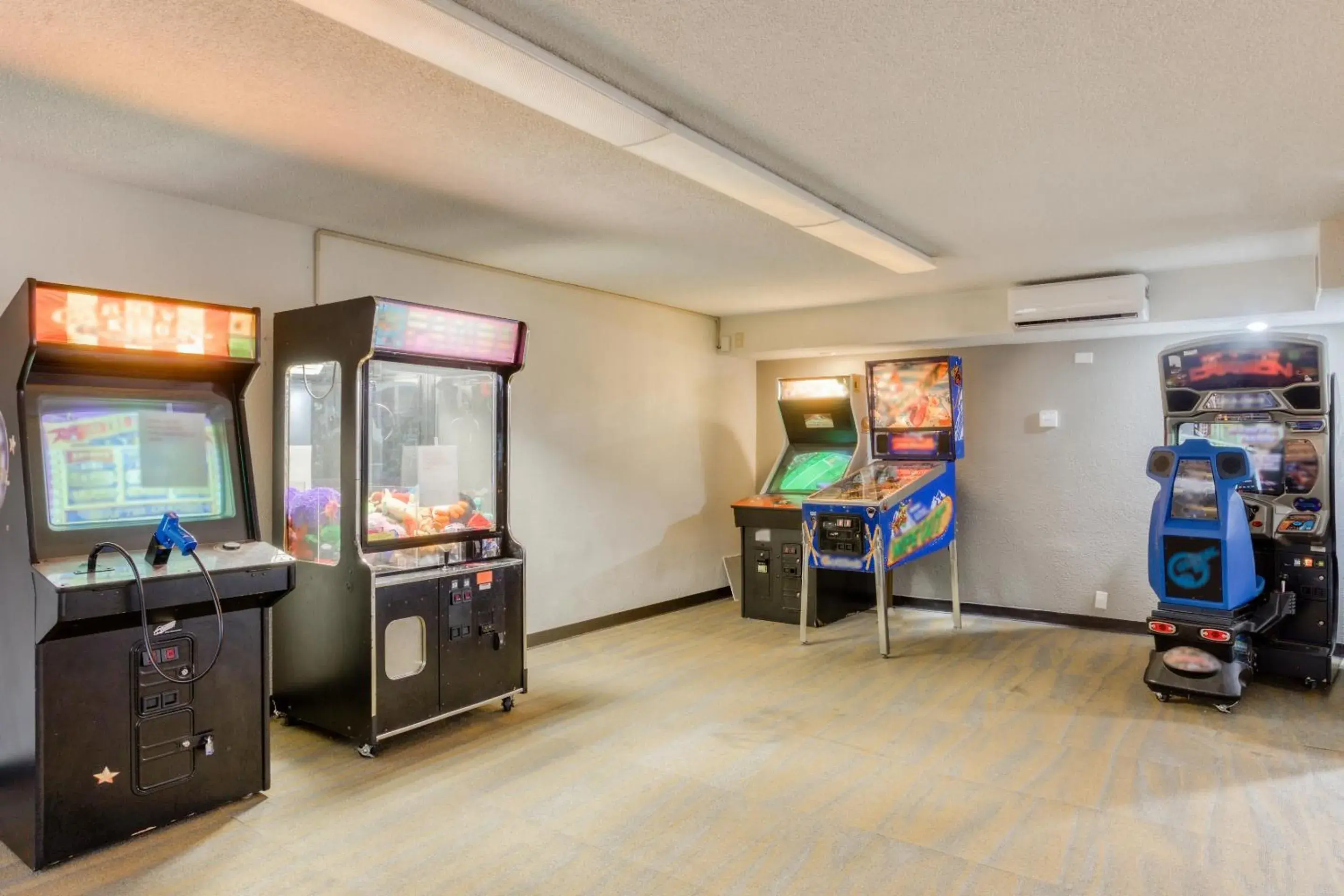 Game Room, Casino in OYO Townhouse Owensboro West