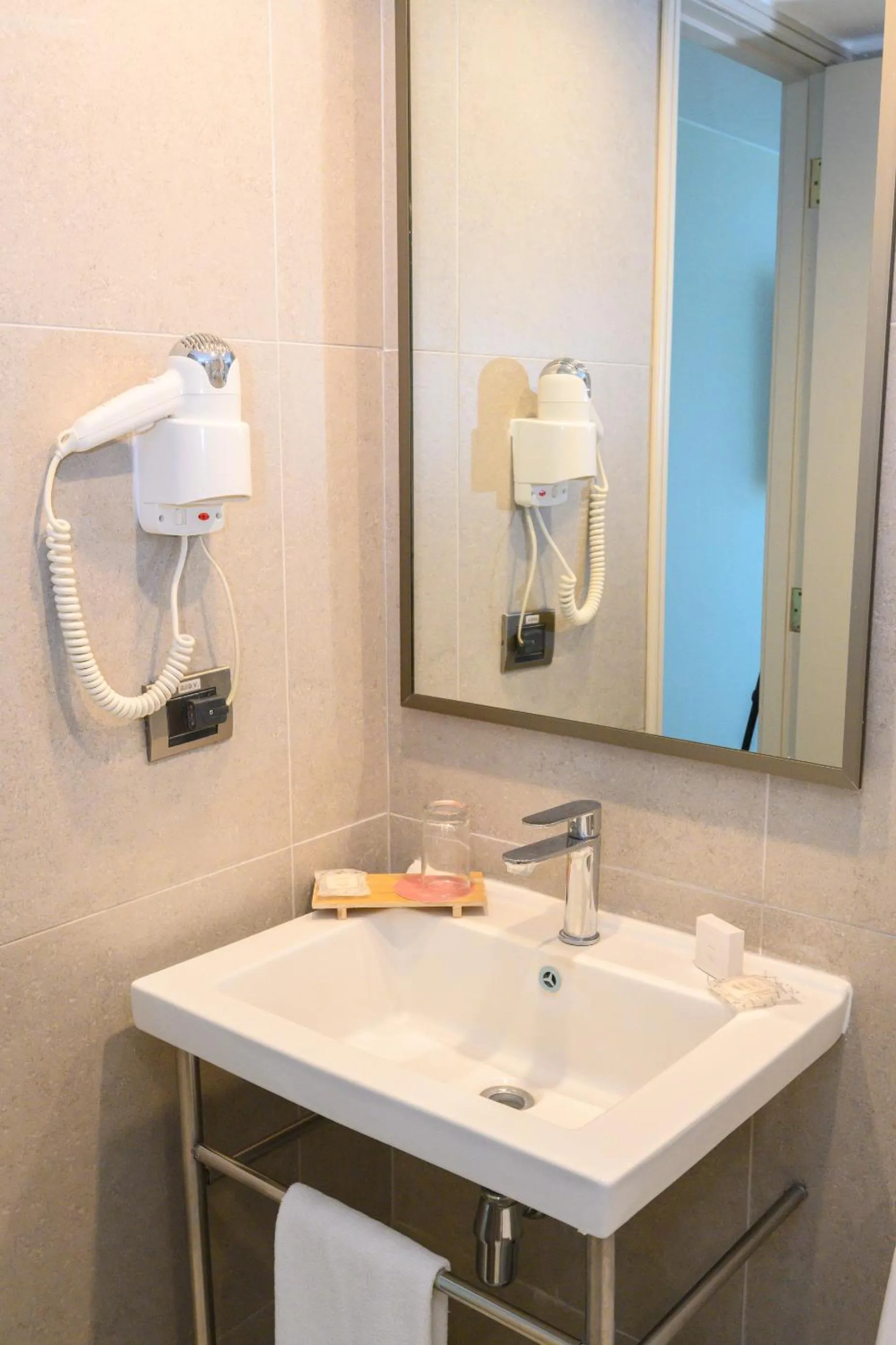 Bathroom in Studio 56 Apart Hotel by Terrado Iquique