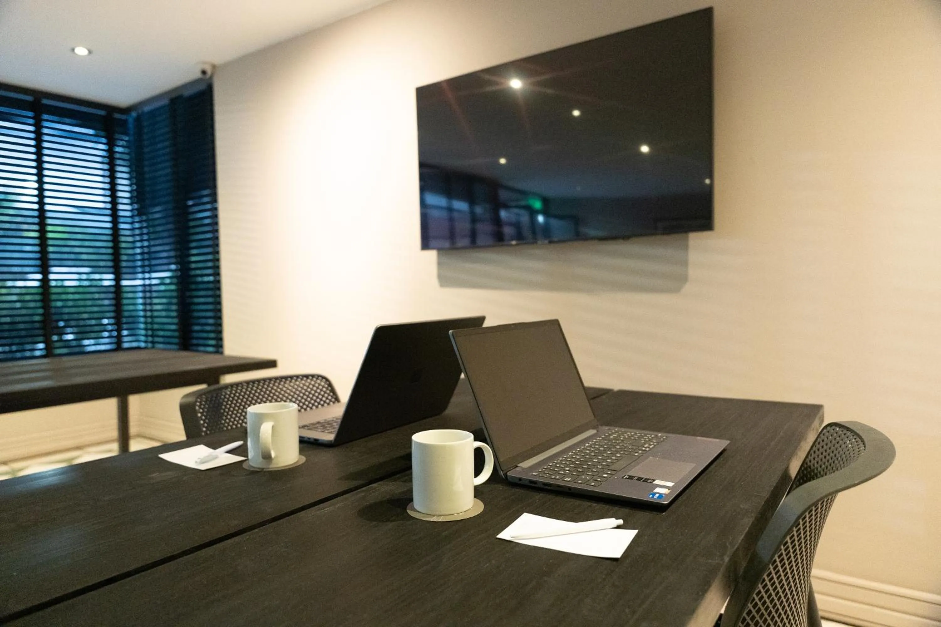 TV and multimedia in Studio 56 Apart Hotel by Terrado Iquique