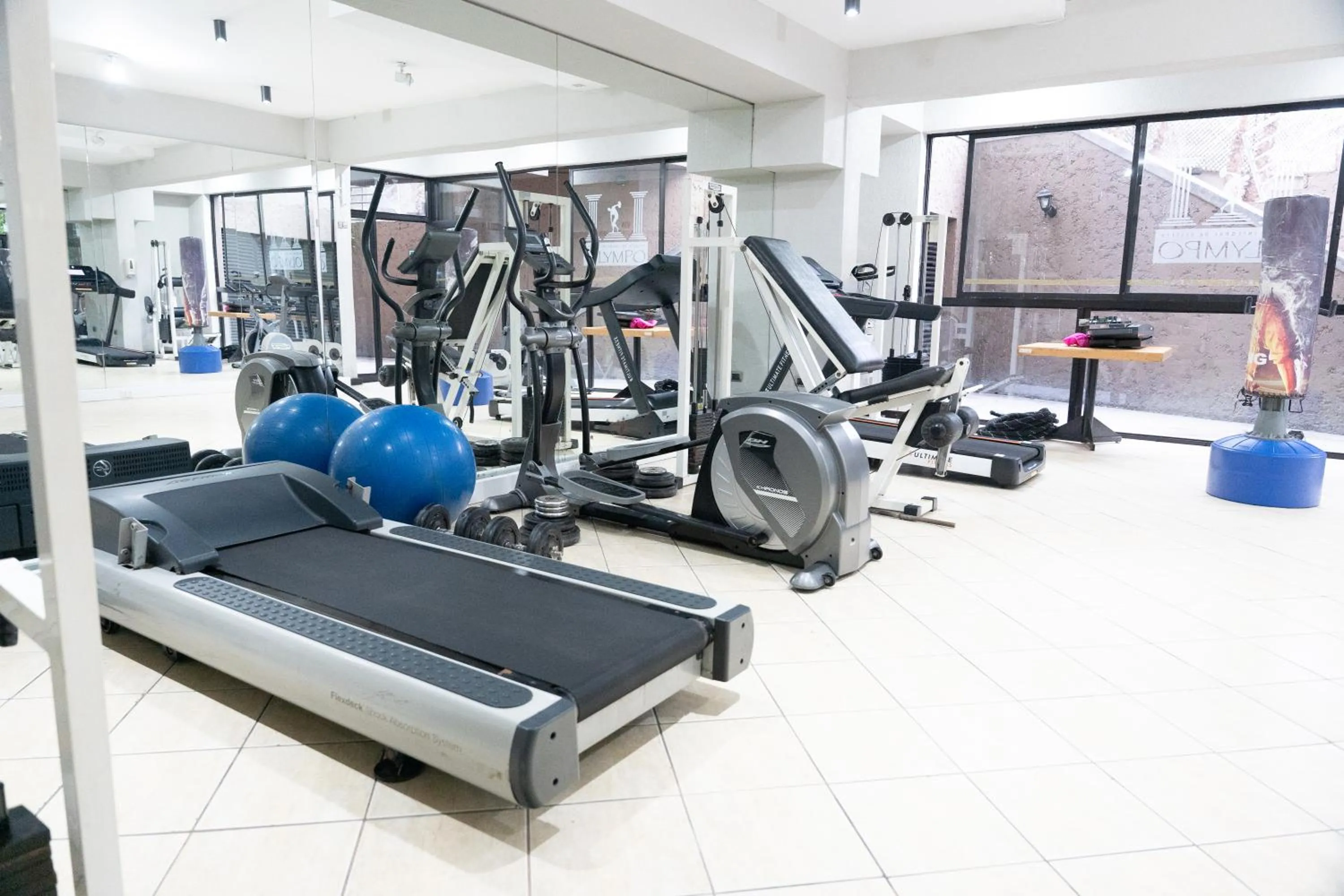 Fitness centre/facilities in Studio 56 Apart Hotel by Terrado Iquique