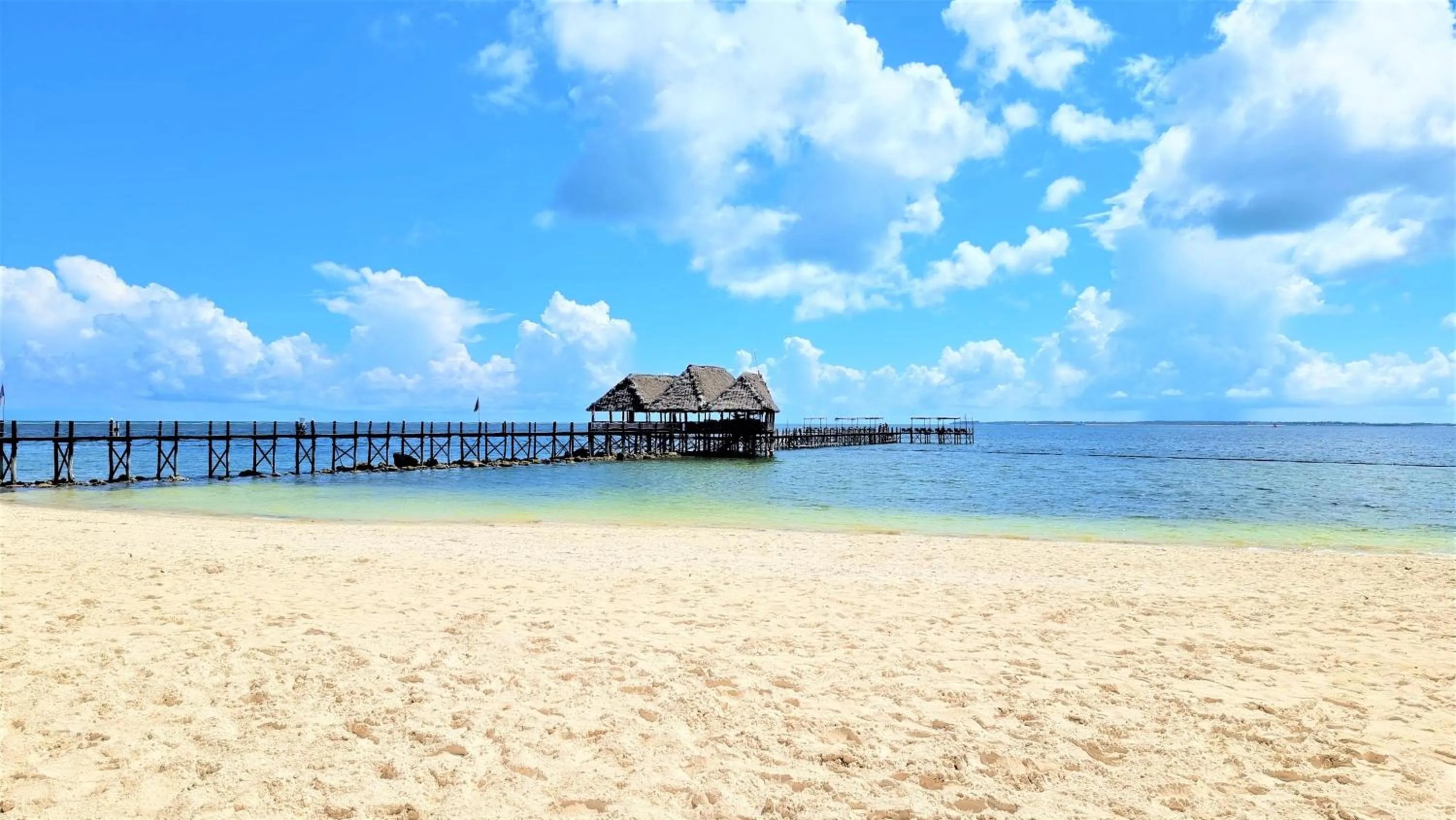 Beach in Paradise Beach Resort & Spa