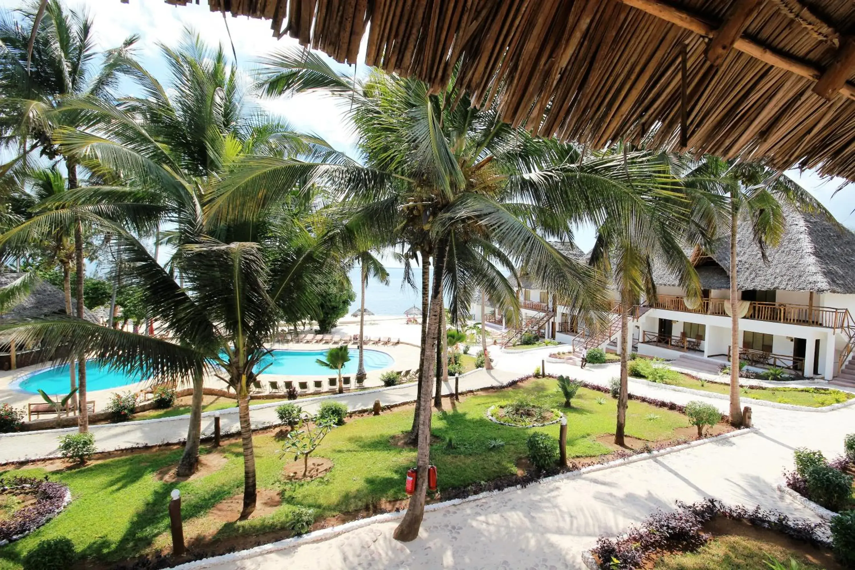 Pool view in Paradise Beach Resort & Spa Pool view in Paradise Beach Resort & Spa