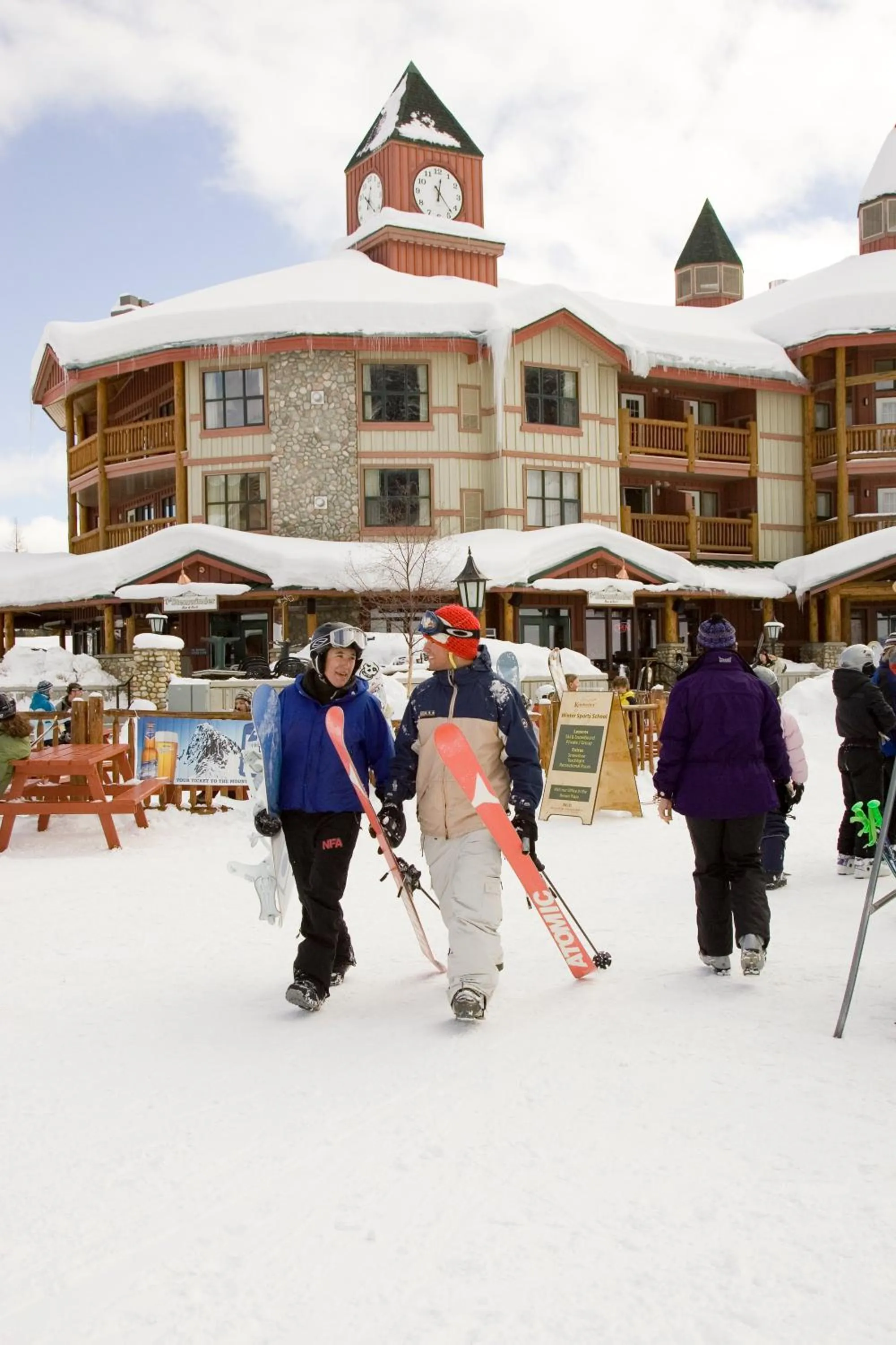 Activities in Polaris Lodge