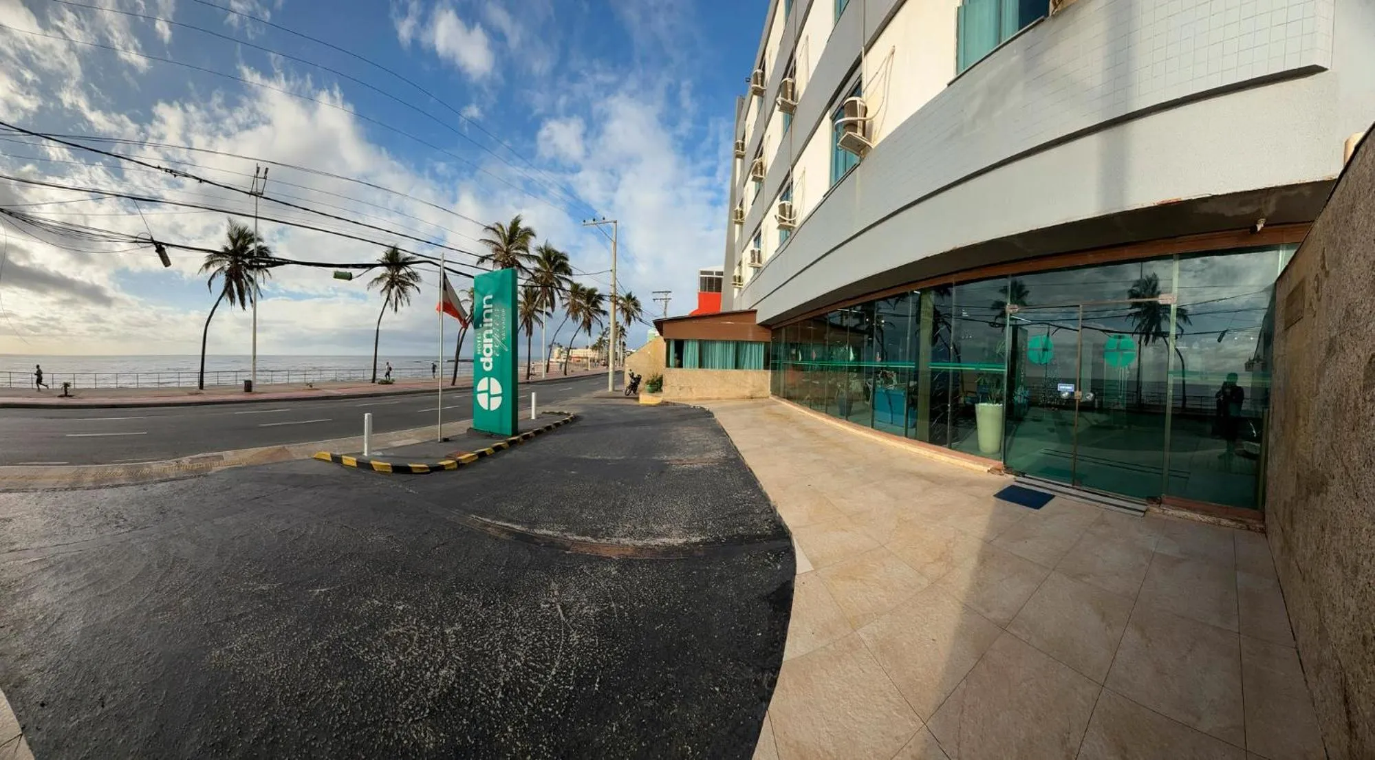 Facade/entrance in Hotel Dan Inn Express Salvador By Nacional Inn