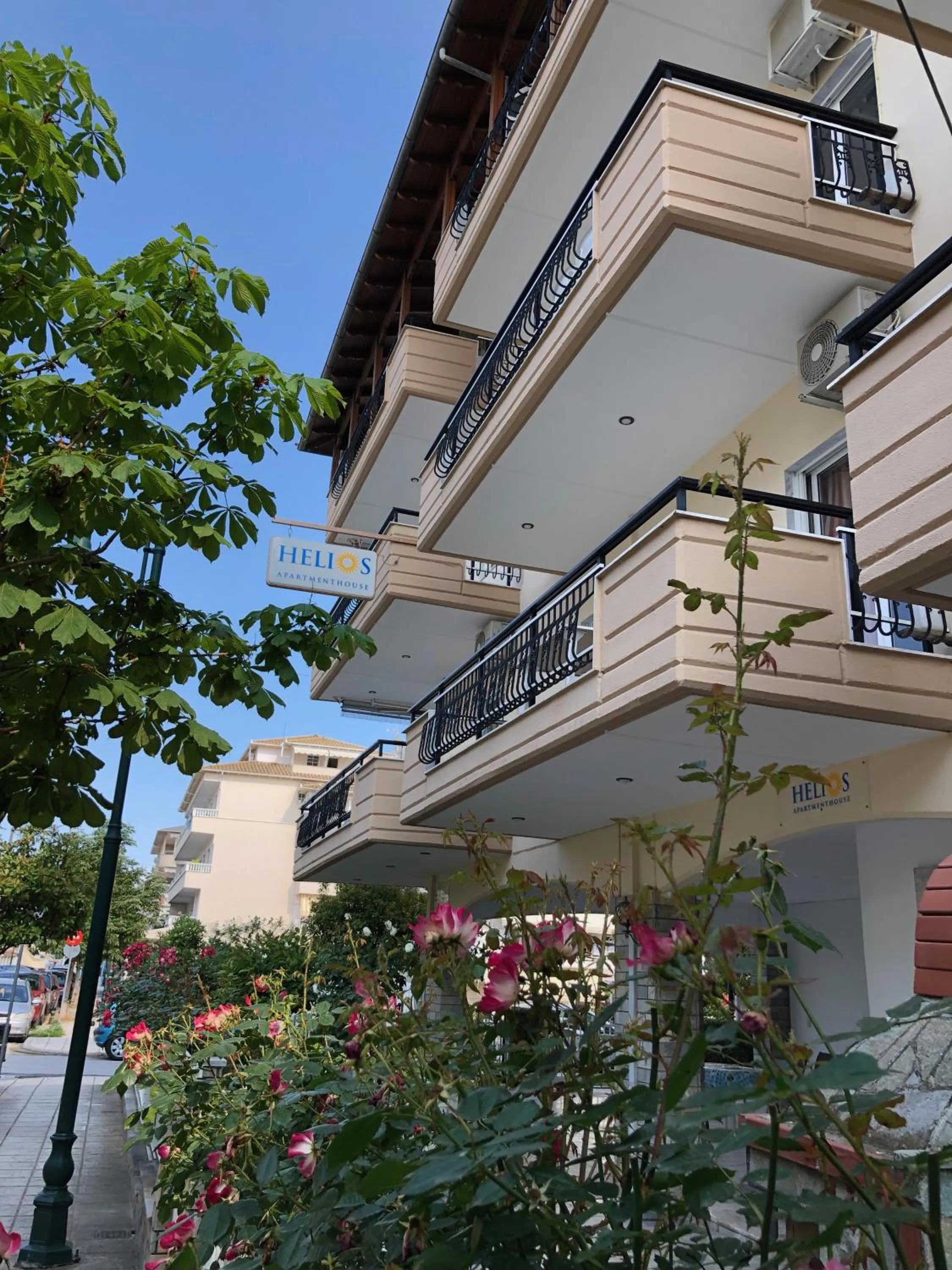 helios apartmenthouse
