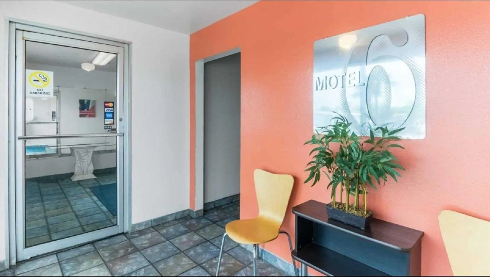 Motel 6 - Pensacola West