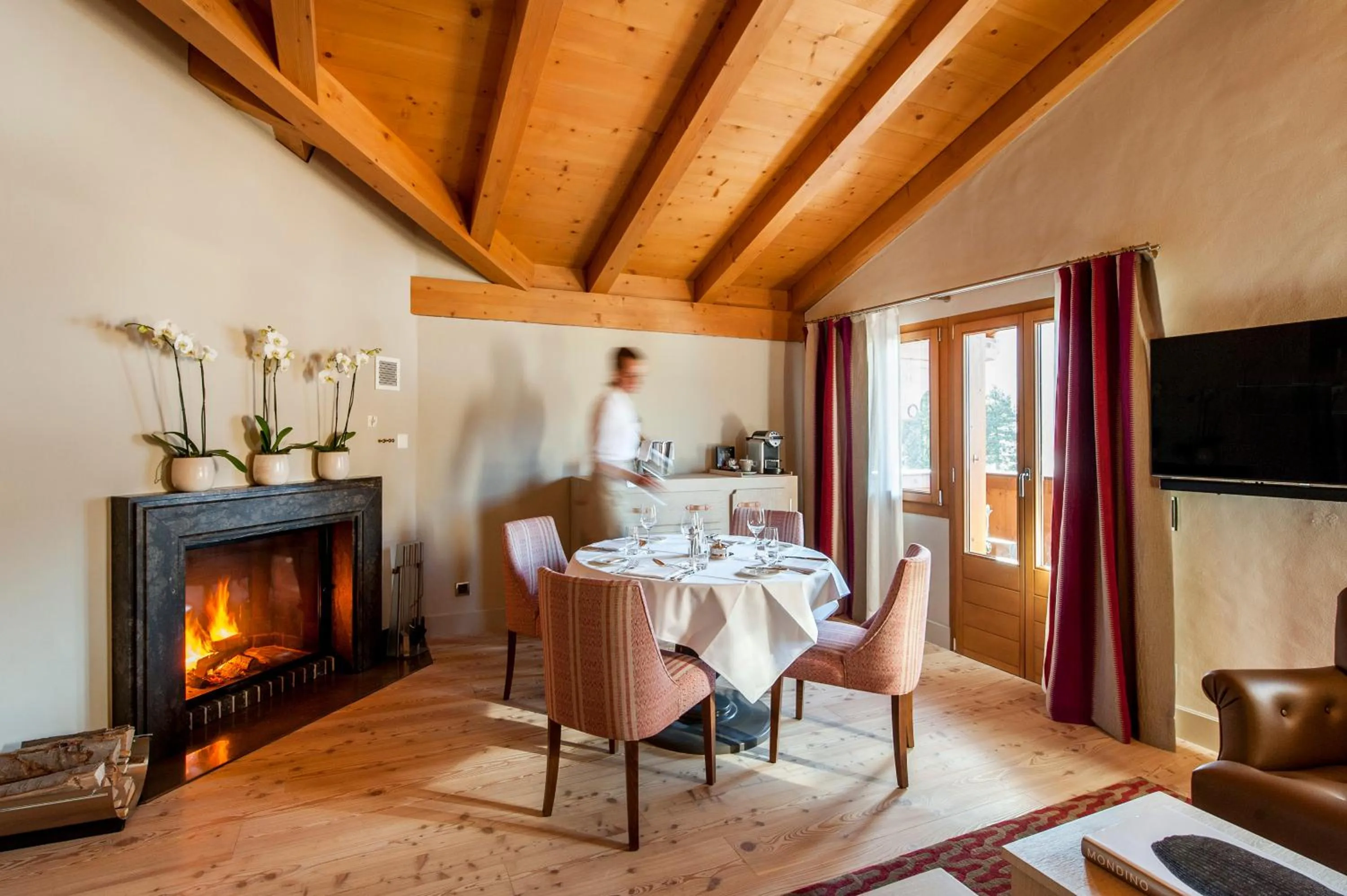 Photo of the whole room in Le Grand Bellevue