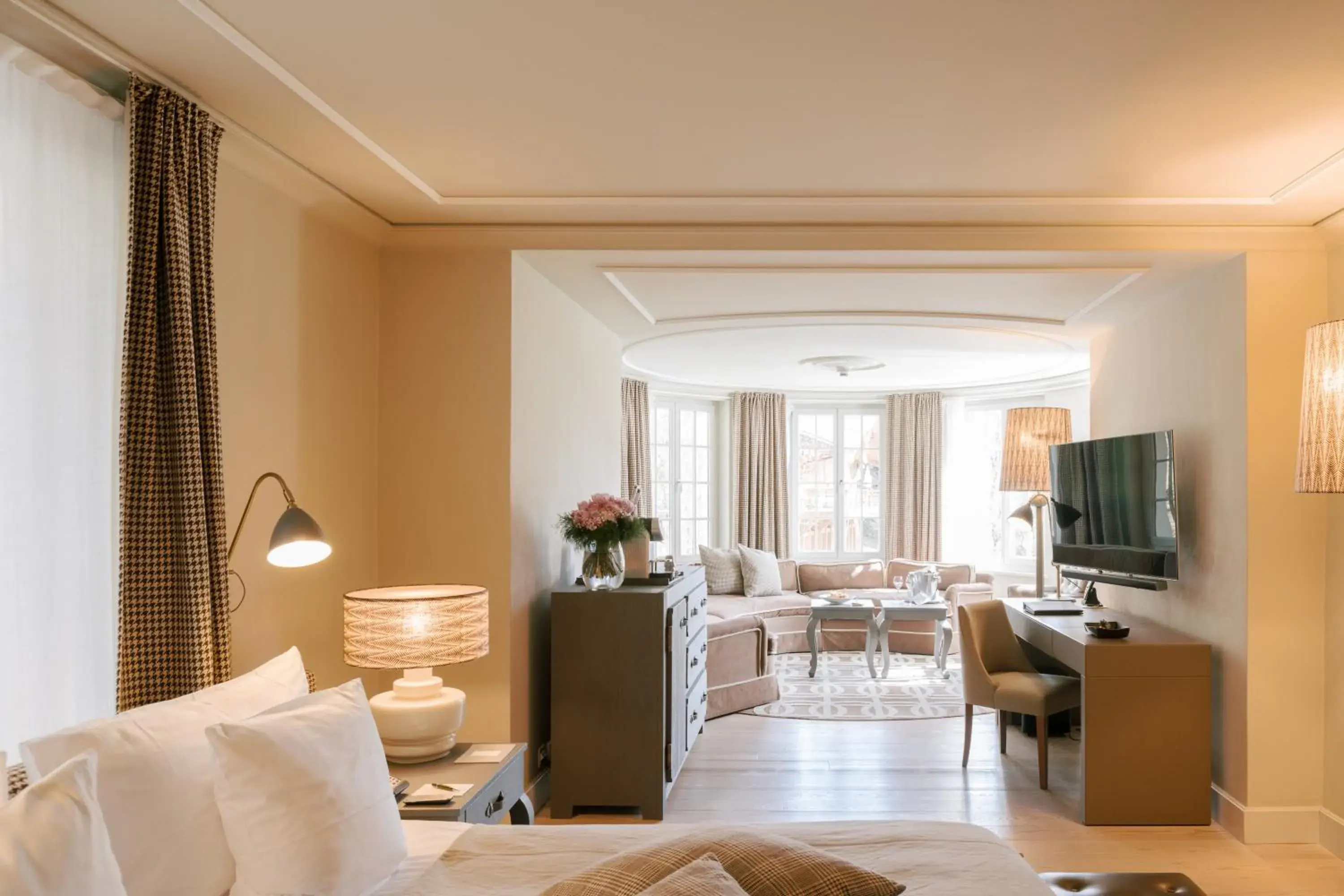 Property building in Le Grand Bellevue Property building in Le Grand Bellevue