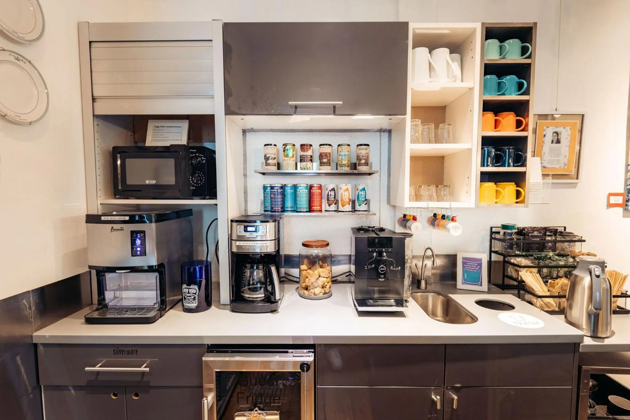 Coffee/tea facilities in Silverbow Inn