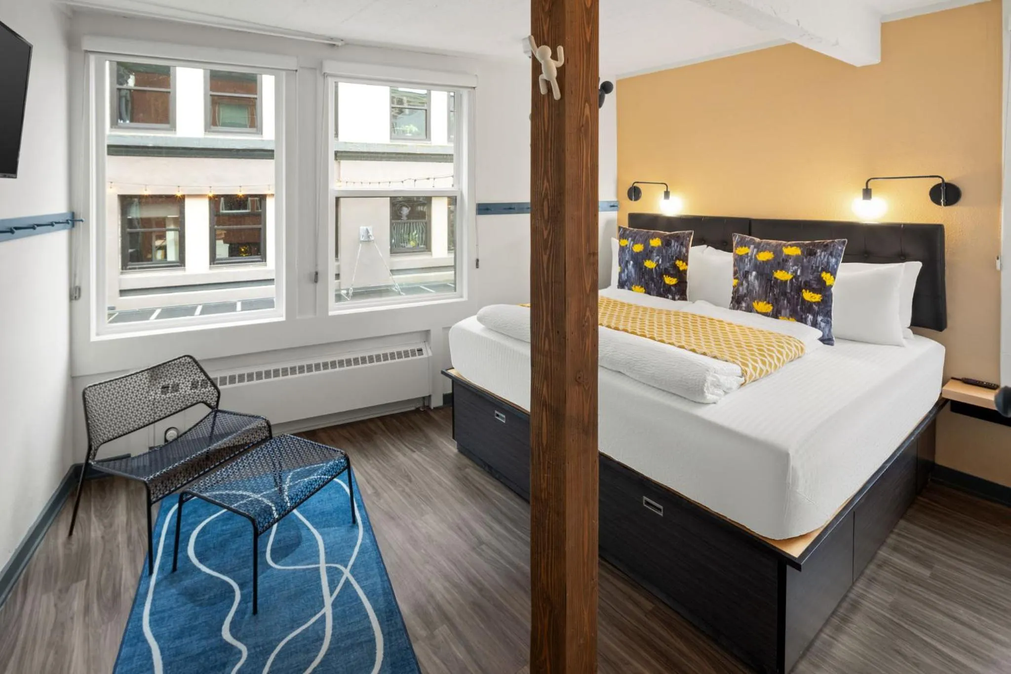 Bed in Silverbow Inn