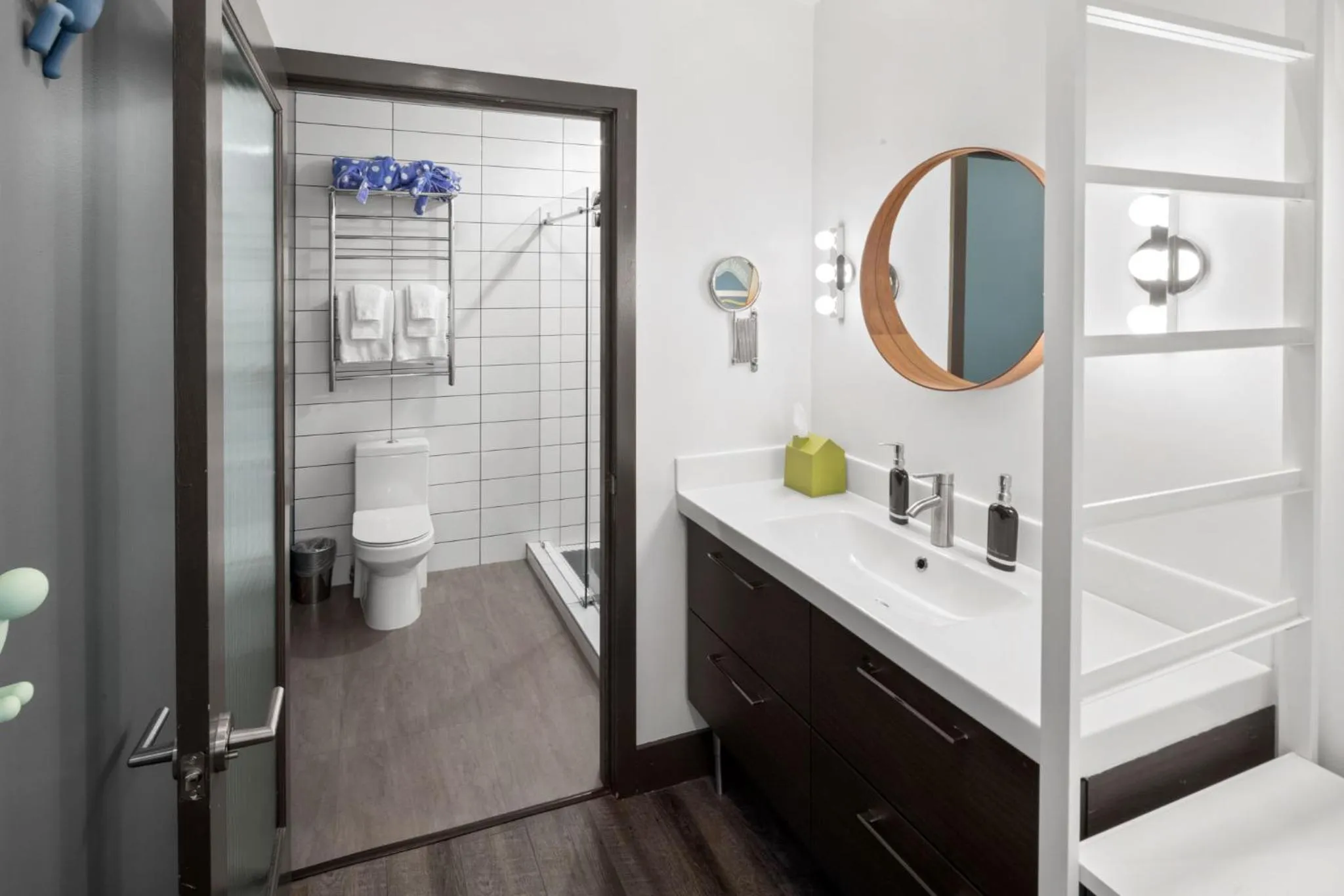 Shower in Silverbow Inn