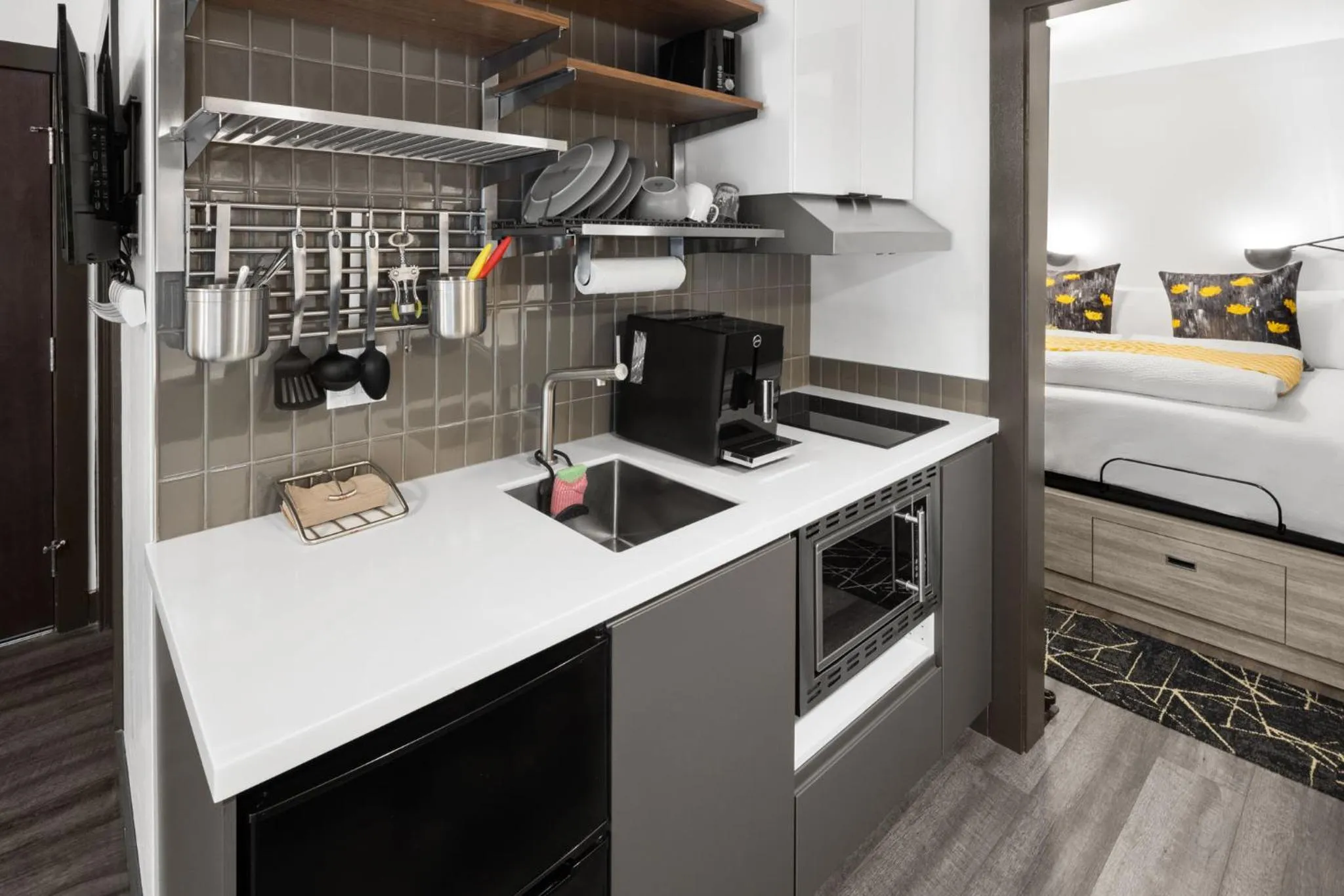 Bed in Silverbow Inn