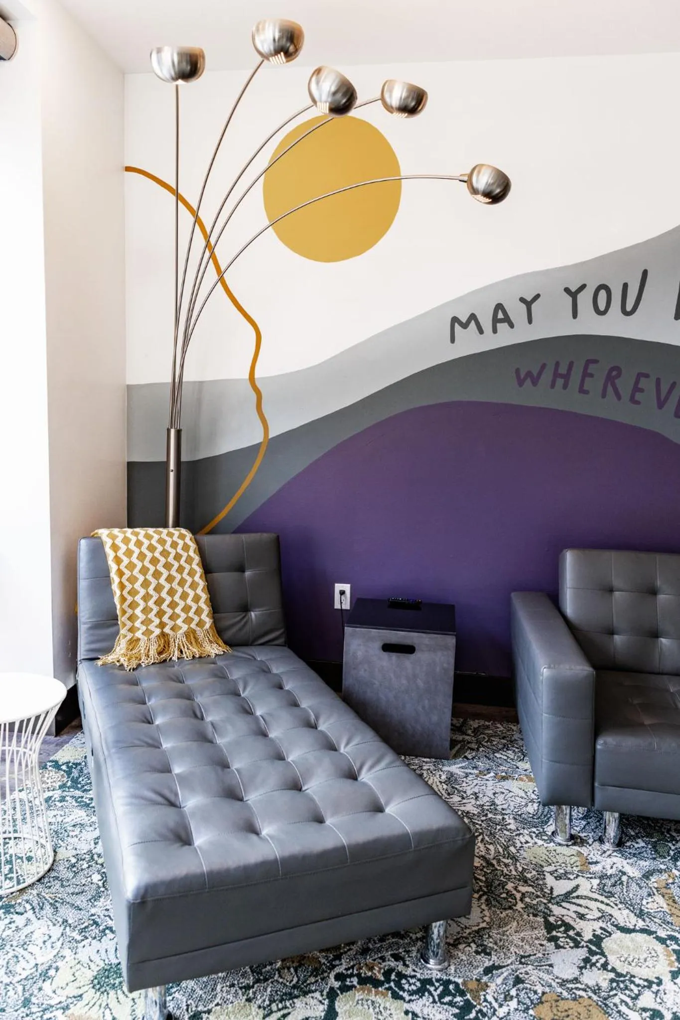 Living room in Silverbow Inn