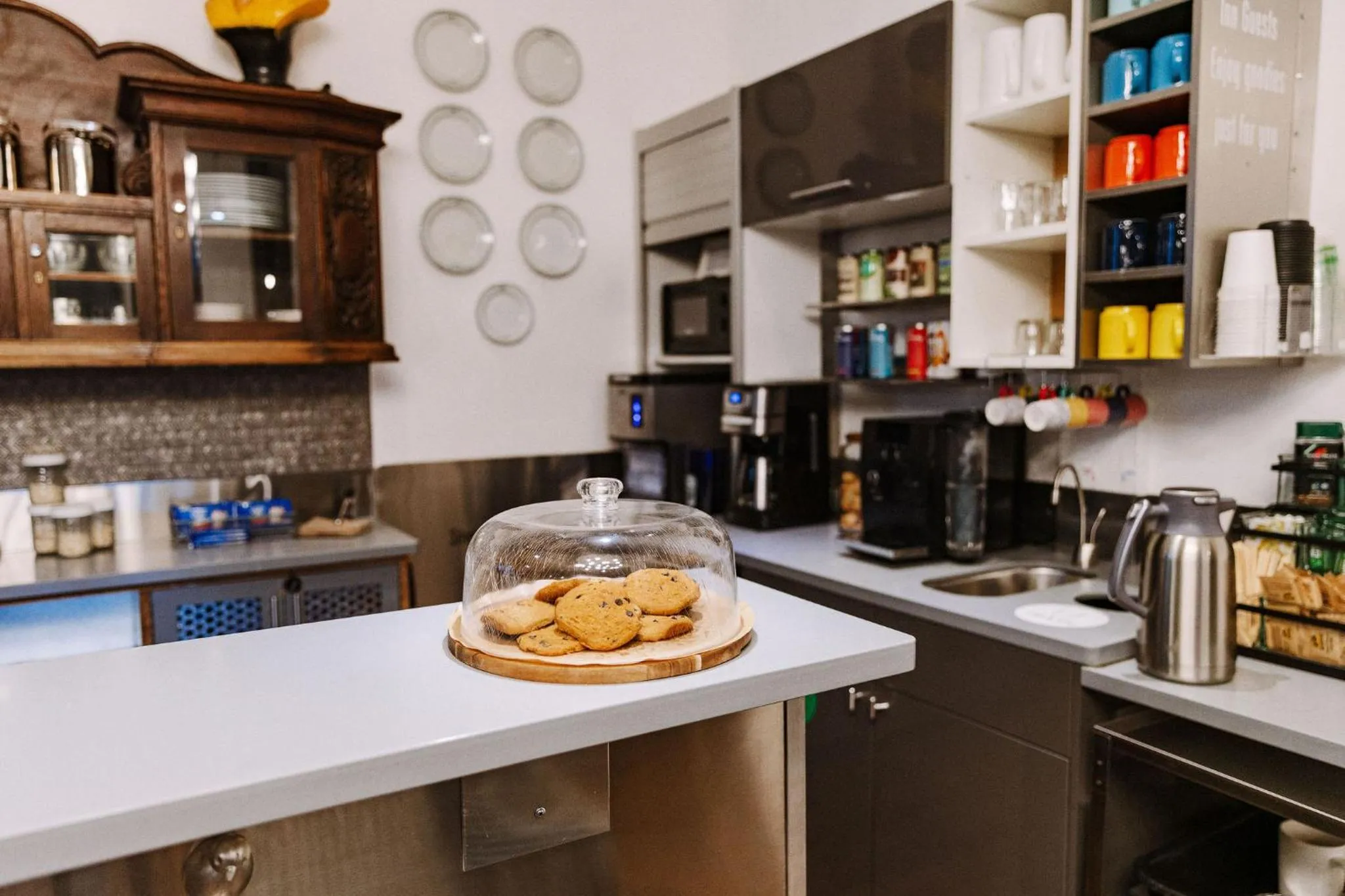 Coffee/tea facilities in Silverbow Inn