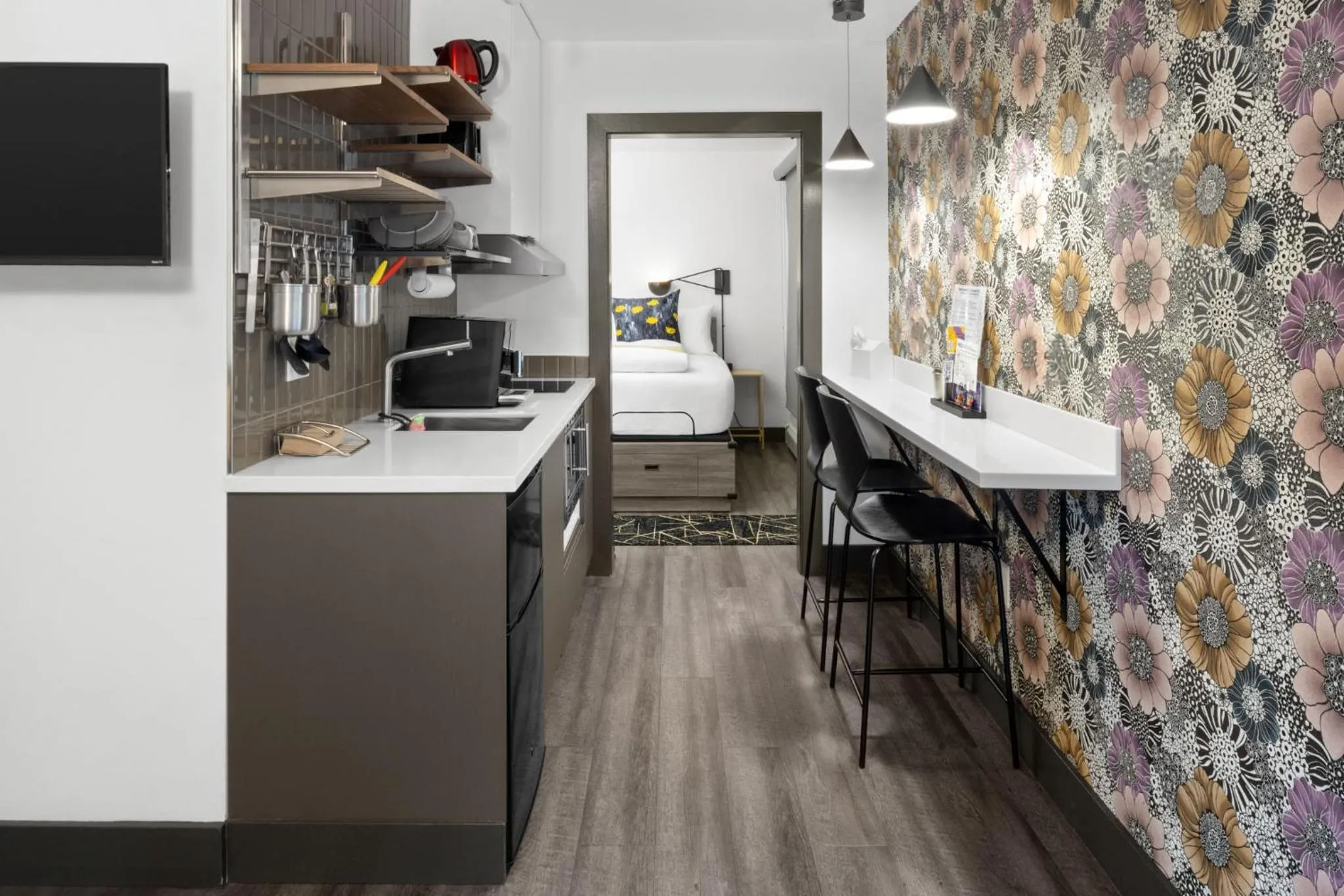 Coffee/tea facilities in Silverbow Inn