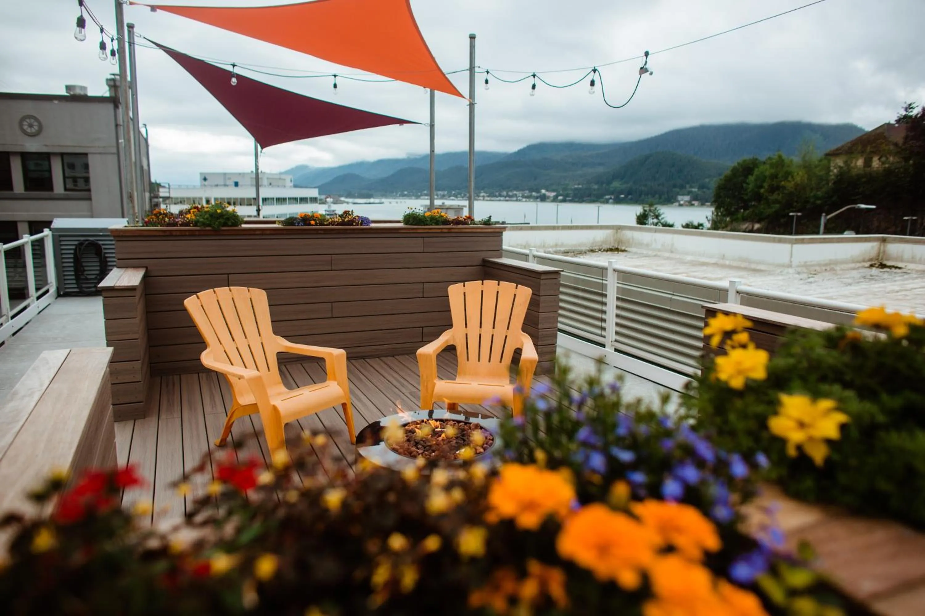 Natural landscape in Silverbow Inn