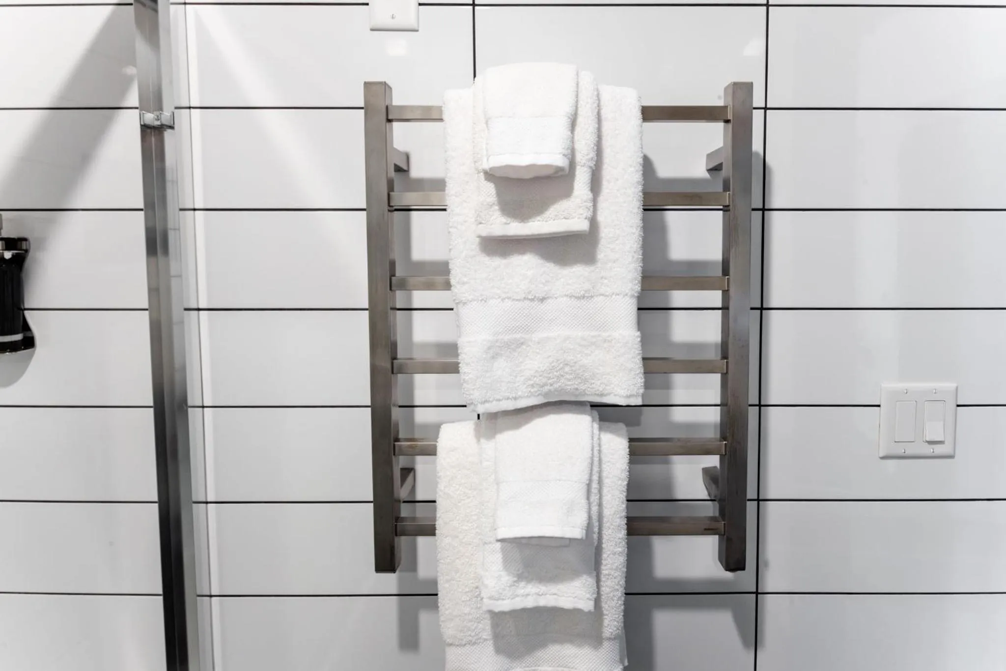 Shower in Silverbow Inn