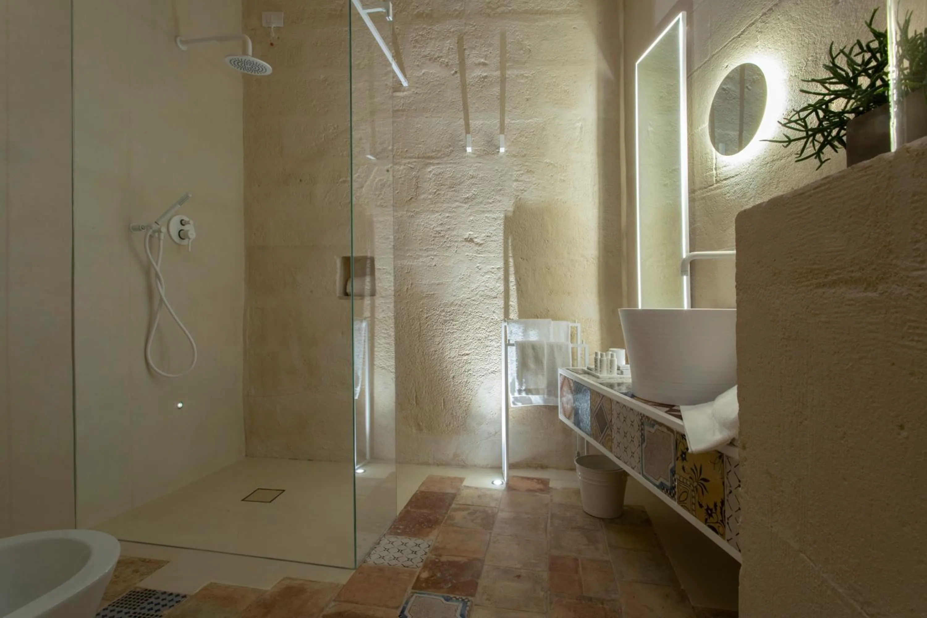Shower in Conche Luxury Retreat