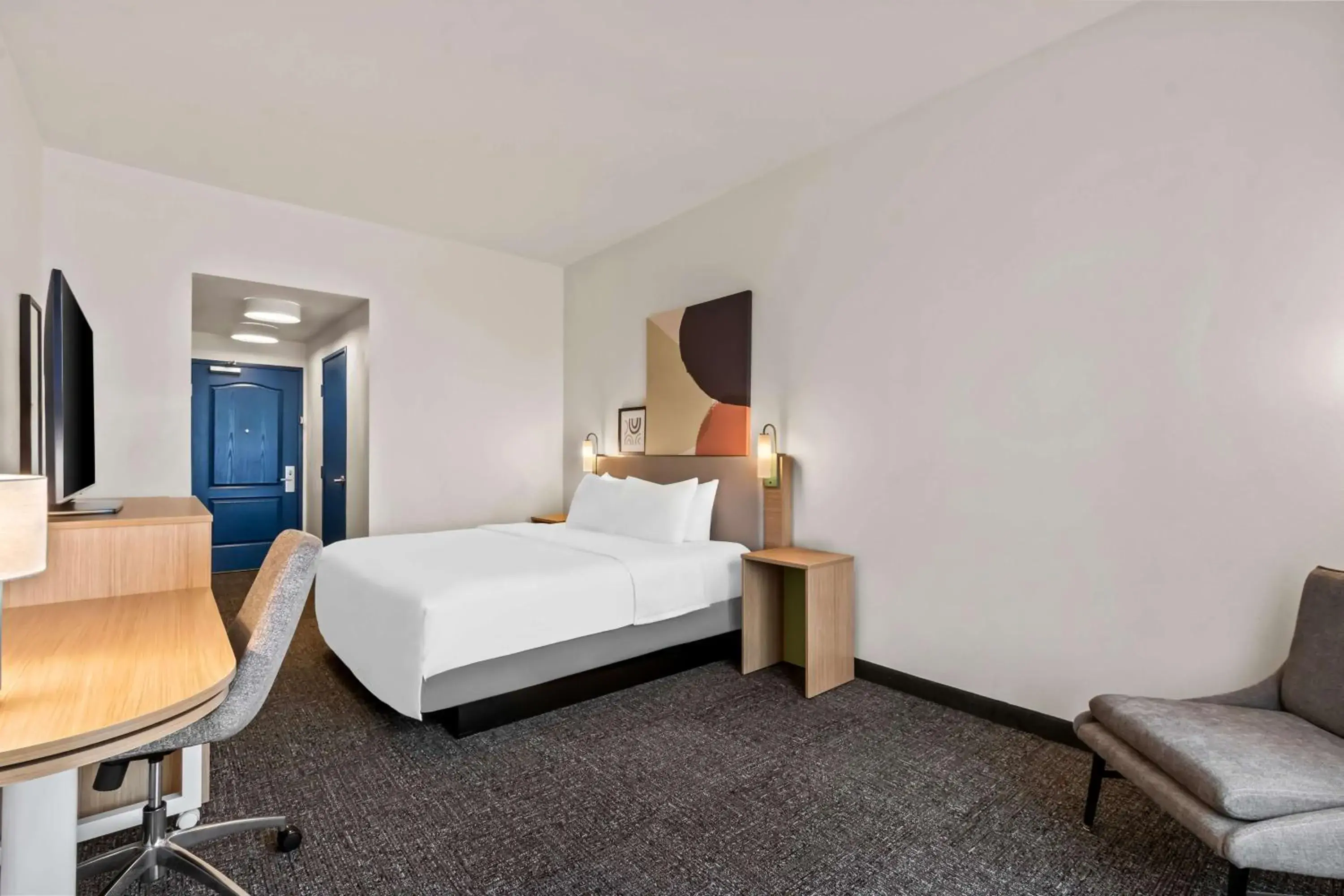 Bed in Legacy Inn & Suites Bed in Legacy Inn & Suites