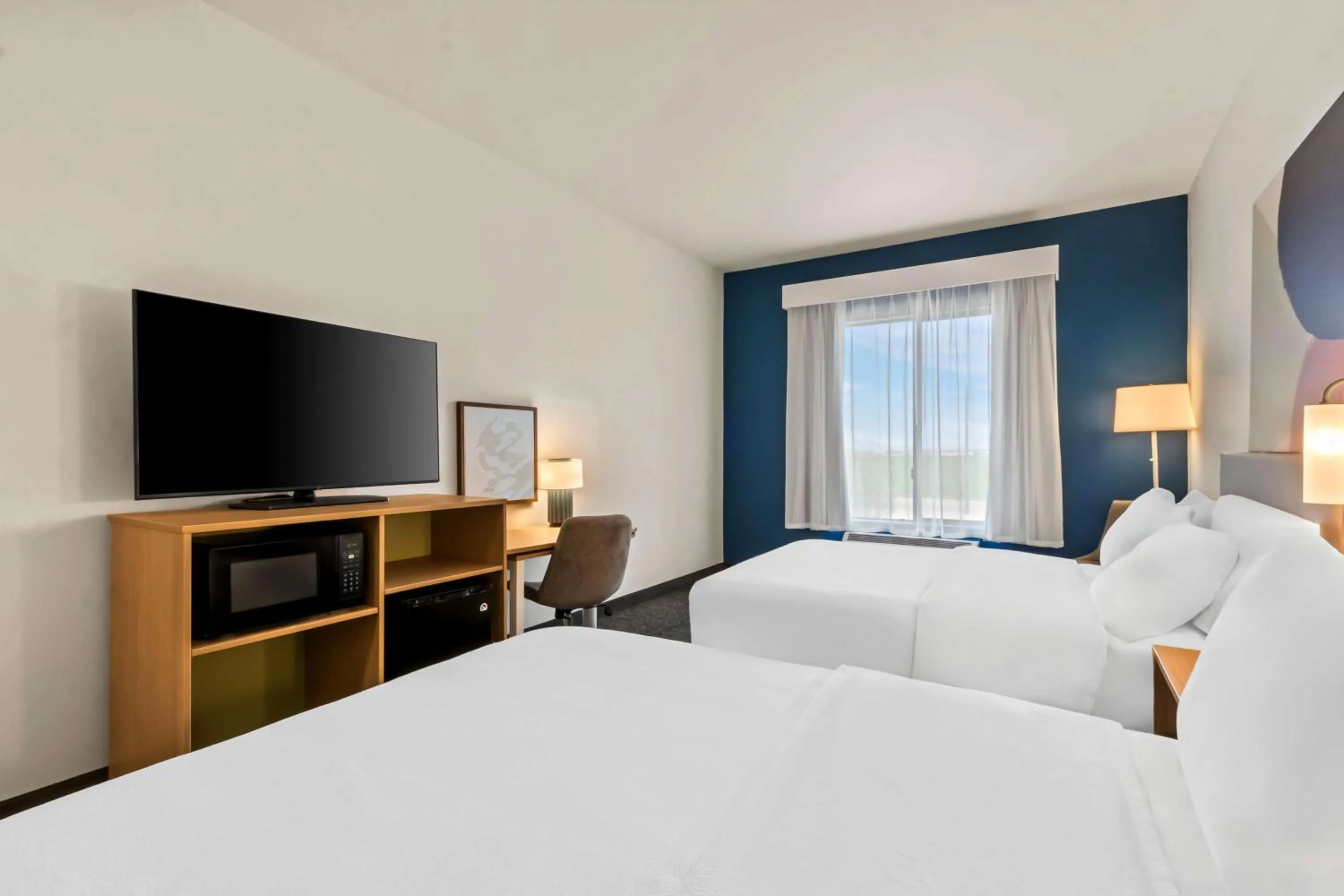 Bedroom, Bed in Legacy Inn & Suites