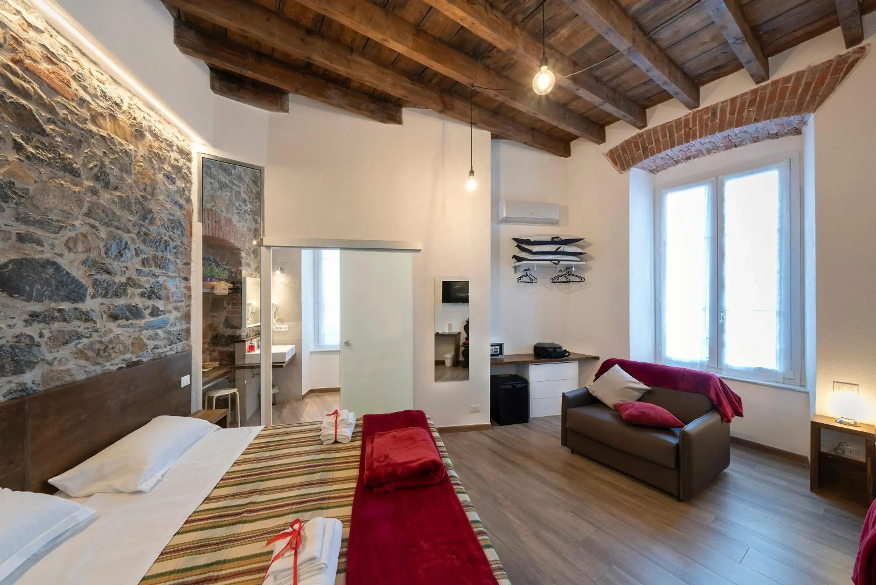 Superior Triple Room in Affittacamere Superior del Golfo e delle 5 Terre Superior Triple Room in Affittacamere Superior del Golfo e delle 5 Terre