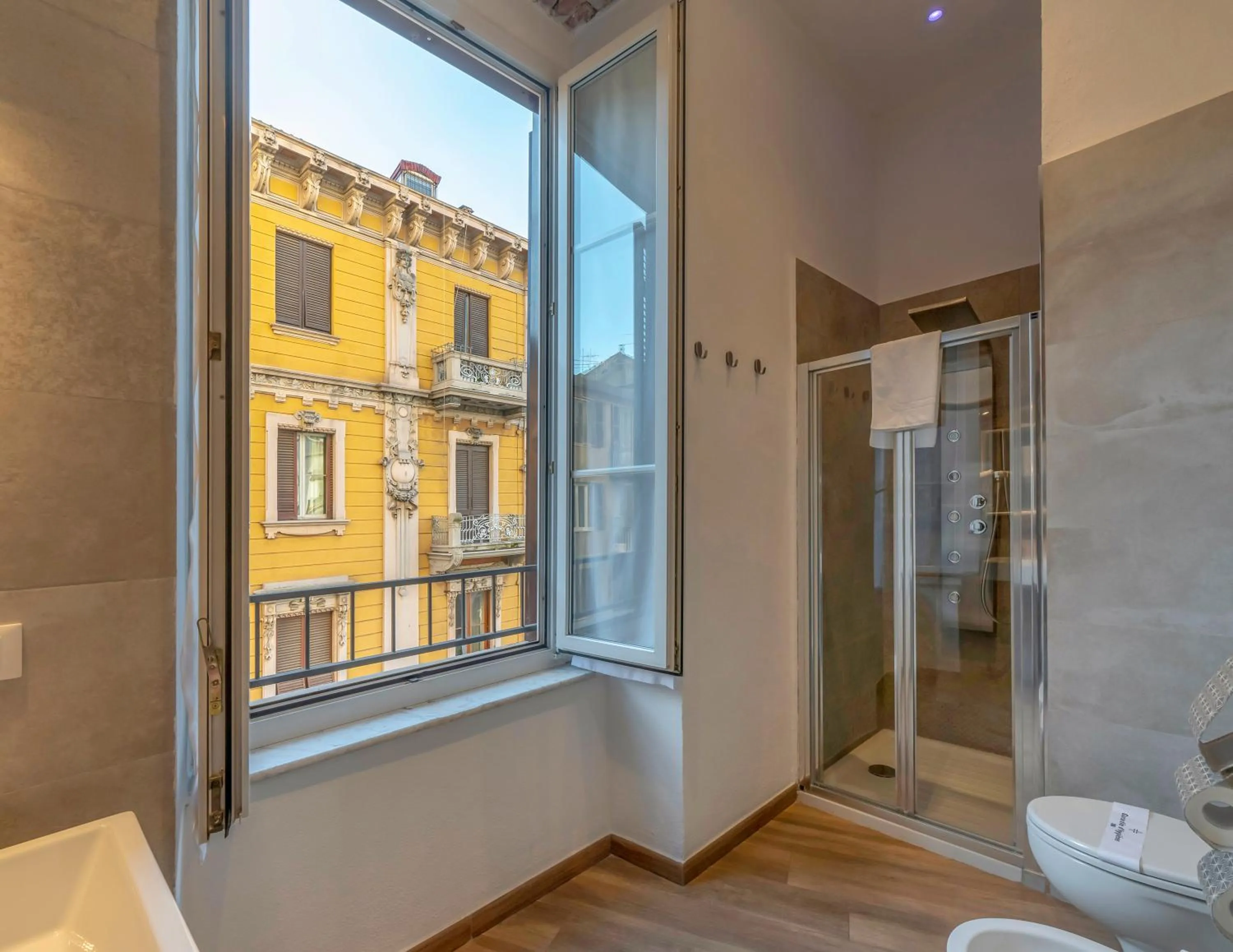 Bathroom in Affittacamere Superior del Golfo e delle 5 Terre