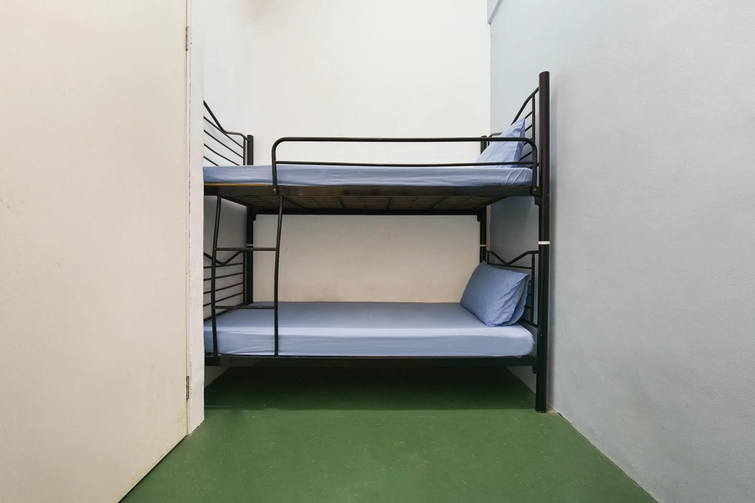 Bedroom, Bed in Hotel O Kuantan Backpackers