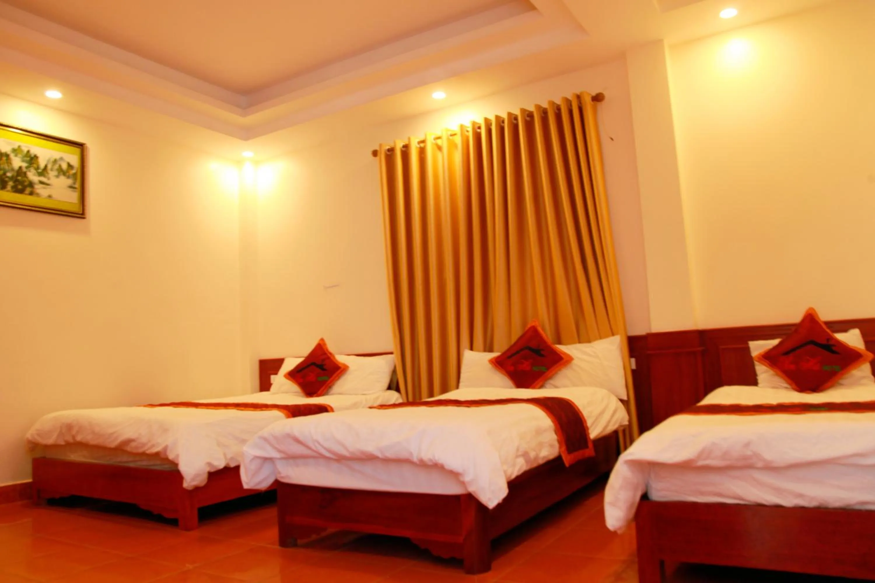 Staff, Bed in Son Ha Hotel SAPA