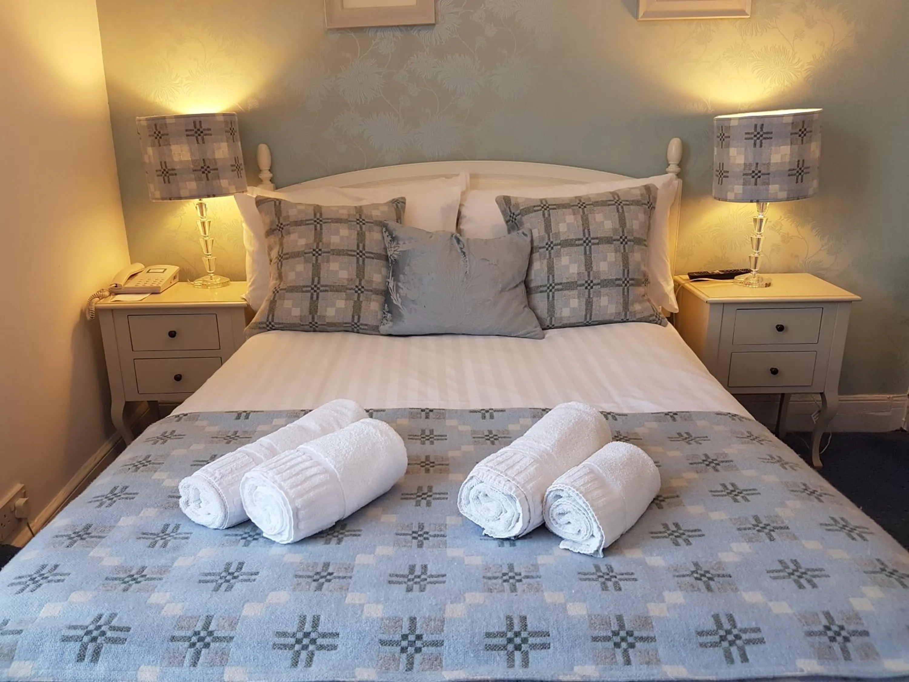 Bed in Gwesty'r Marine Hotel & Spa